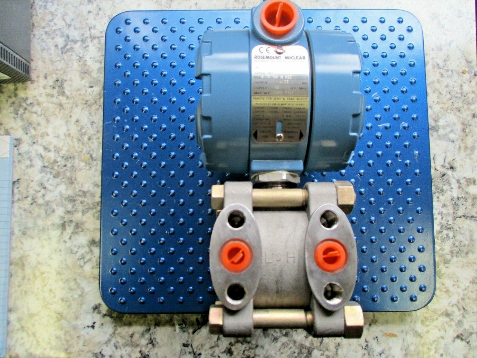 NEW ROSEMOUNT DIFFERENTIAL PRESSURE TRANSMITTER 1153DB4RJ NEW ROSEMOUNT DIFFERENTIAL PRESSURE TRANSMITTER 1153DB4RJ