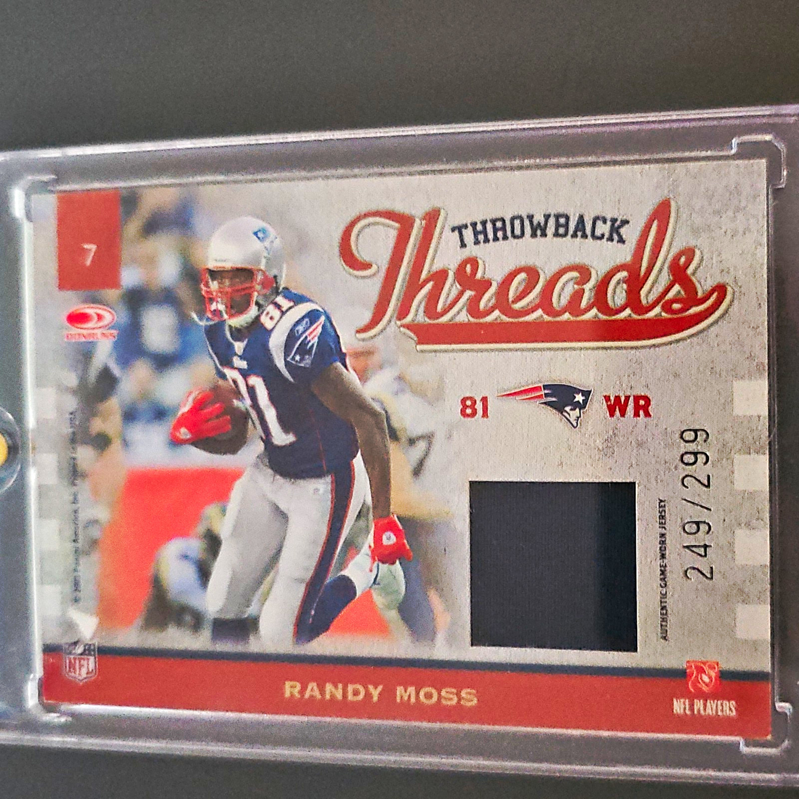 Donruss Elite 2008 Randy Moss Throwback Threads Jersey /299 #7 Patriots
