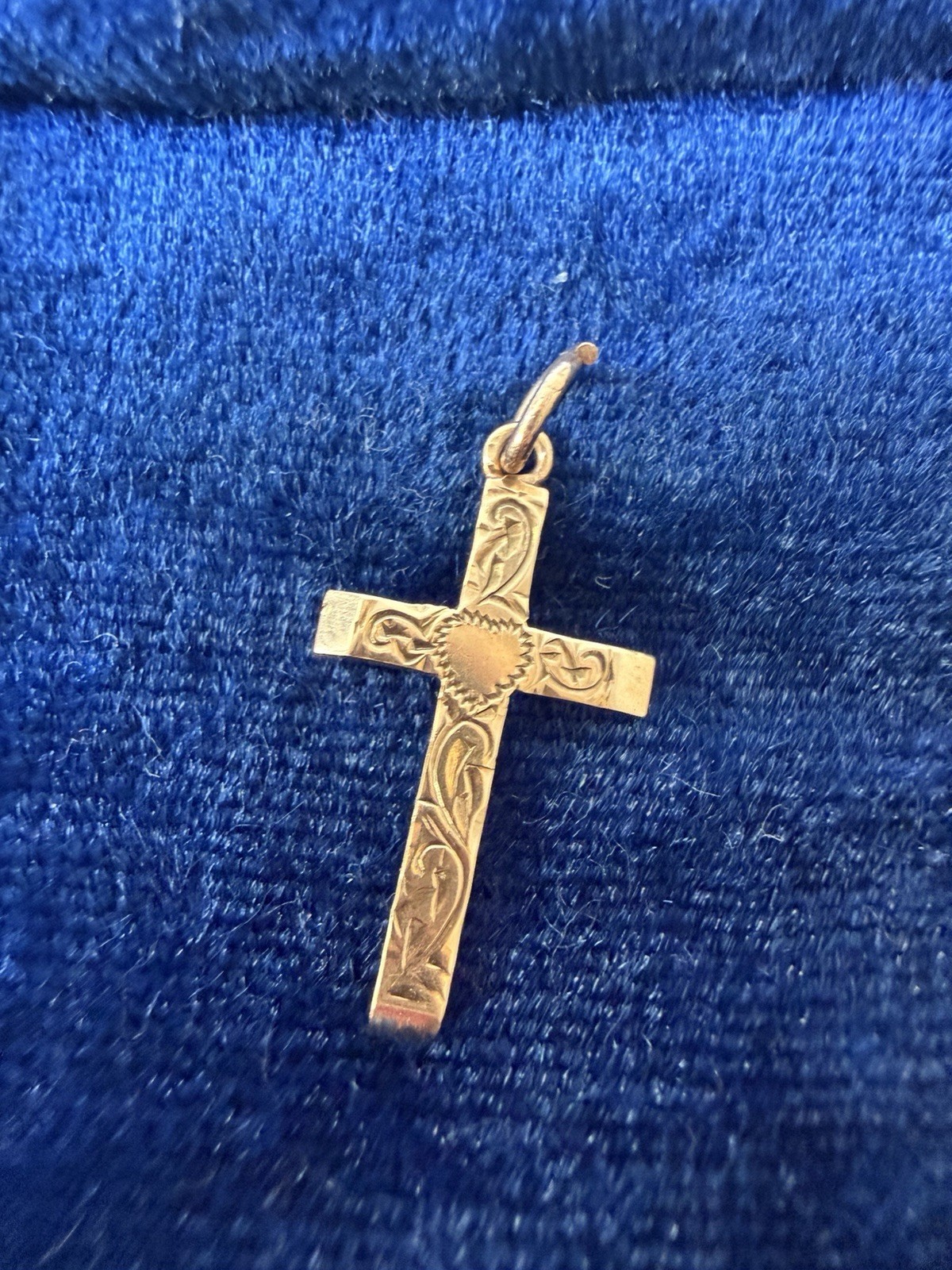 Vintage 1965 9ct Gold Cross Pendant Birmingham 375 H.S. Ltd Engraved 0.97g