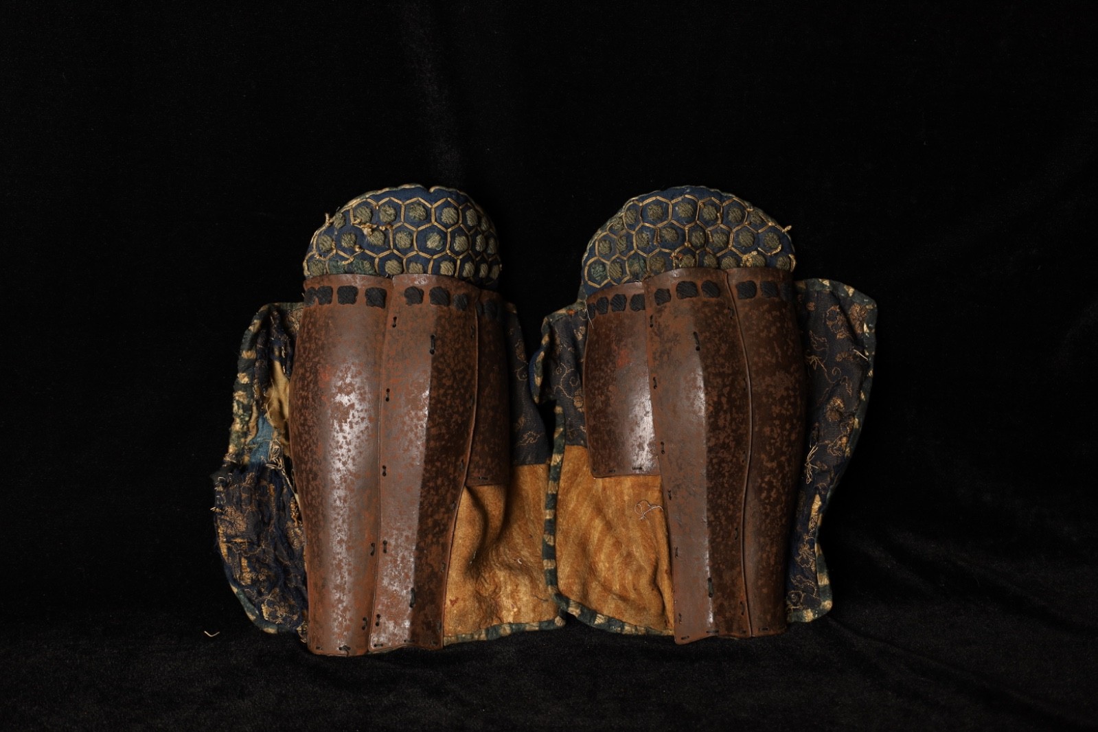 Rare Samurai iron Suneate, shin guard. Edo,17-18th.c Rare Samurai iron Suneate, shin guard. Edo,17-18th.c