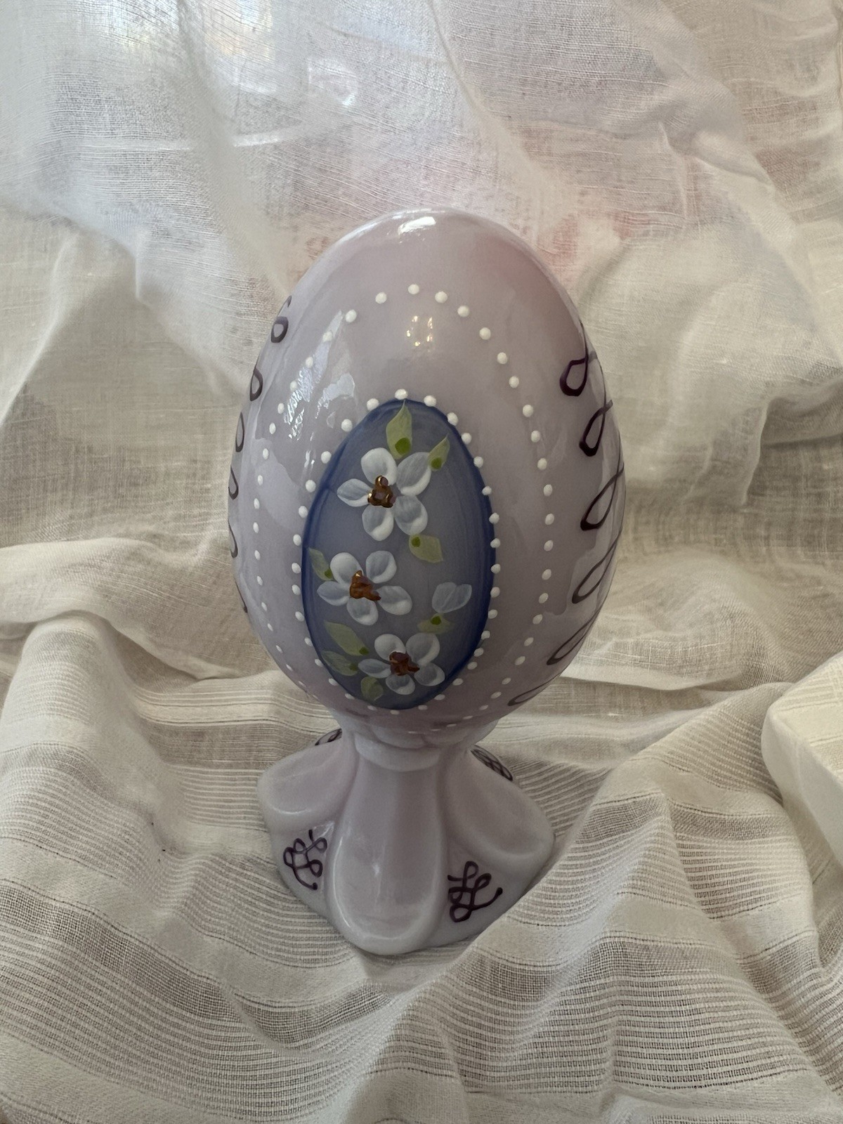 1999 Fenton “Floral & Scroll on Blue” Limited Edition Signed #1638/3000 1999 Fenton “Floral & Scroll on Blue” Limited Edition Signed #1638/3000