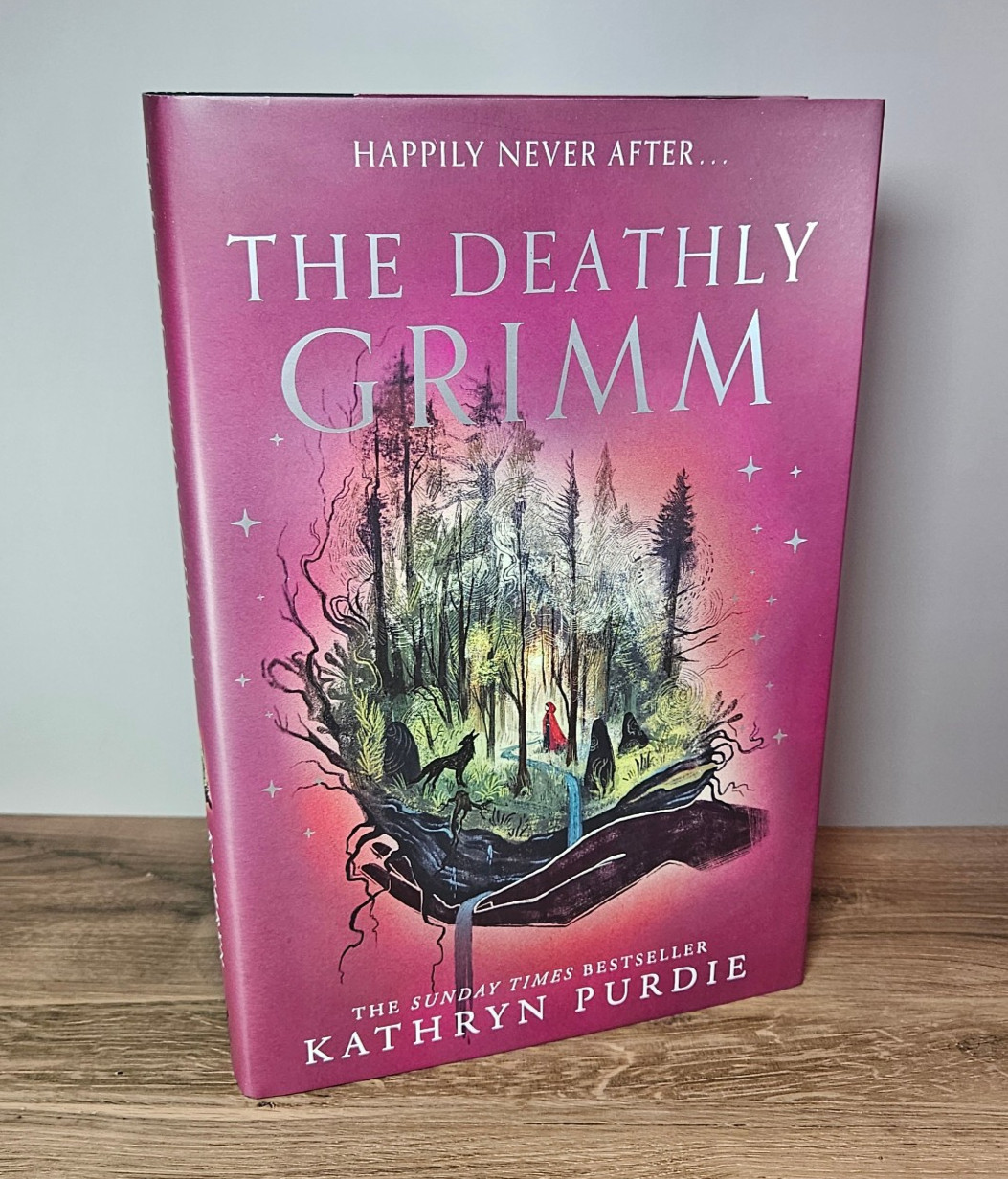 FairyLoot | The Deathly Grimm by Kathryn Purdie | Signed FairyLoot | The Deathly Grimm by Kathryn Purdie | Signed