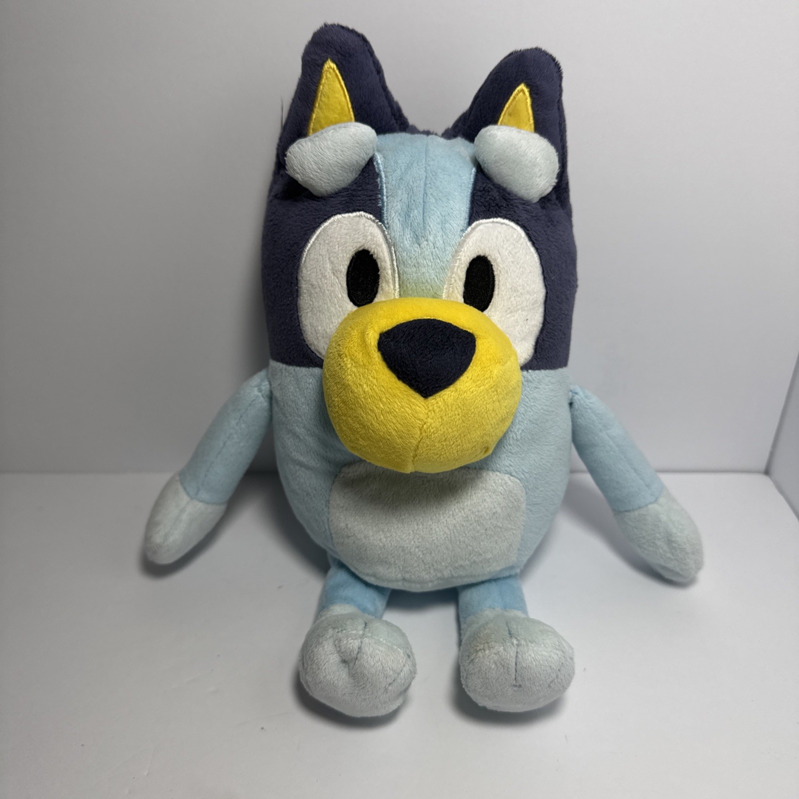 Moose Toys Bluey 12\