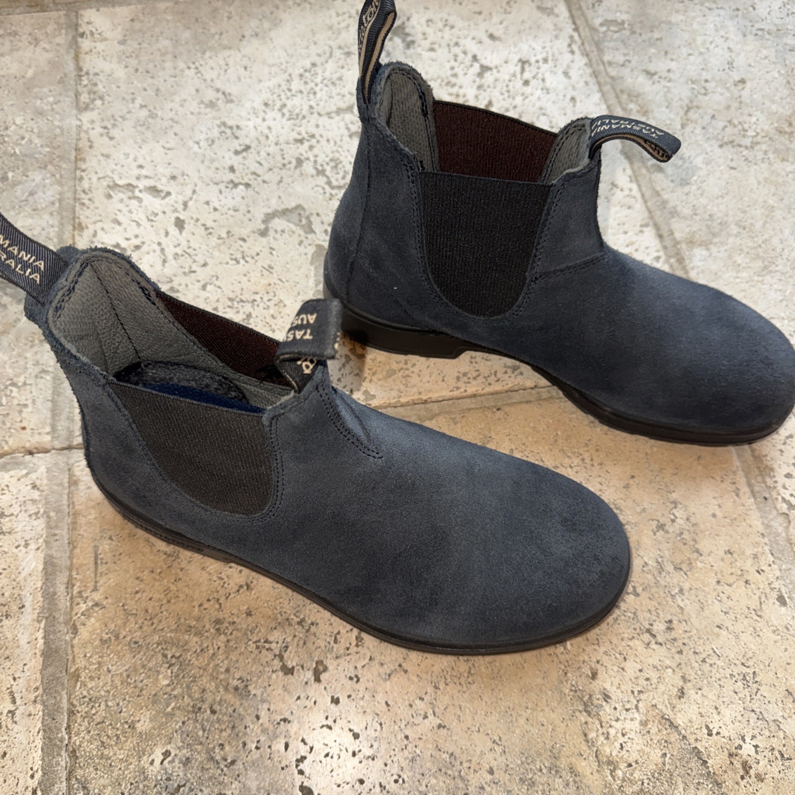 BLUNDSTONE NEW Men\'s BLUE Chelsea Suede Leather Boots Size 9.5 US, NEVER WORN BLUNDSTONE NEW Men\'s BLUE Chelsea Suede Leather Boots Size 9.5 US, NEVER WORN