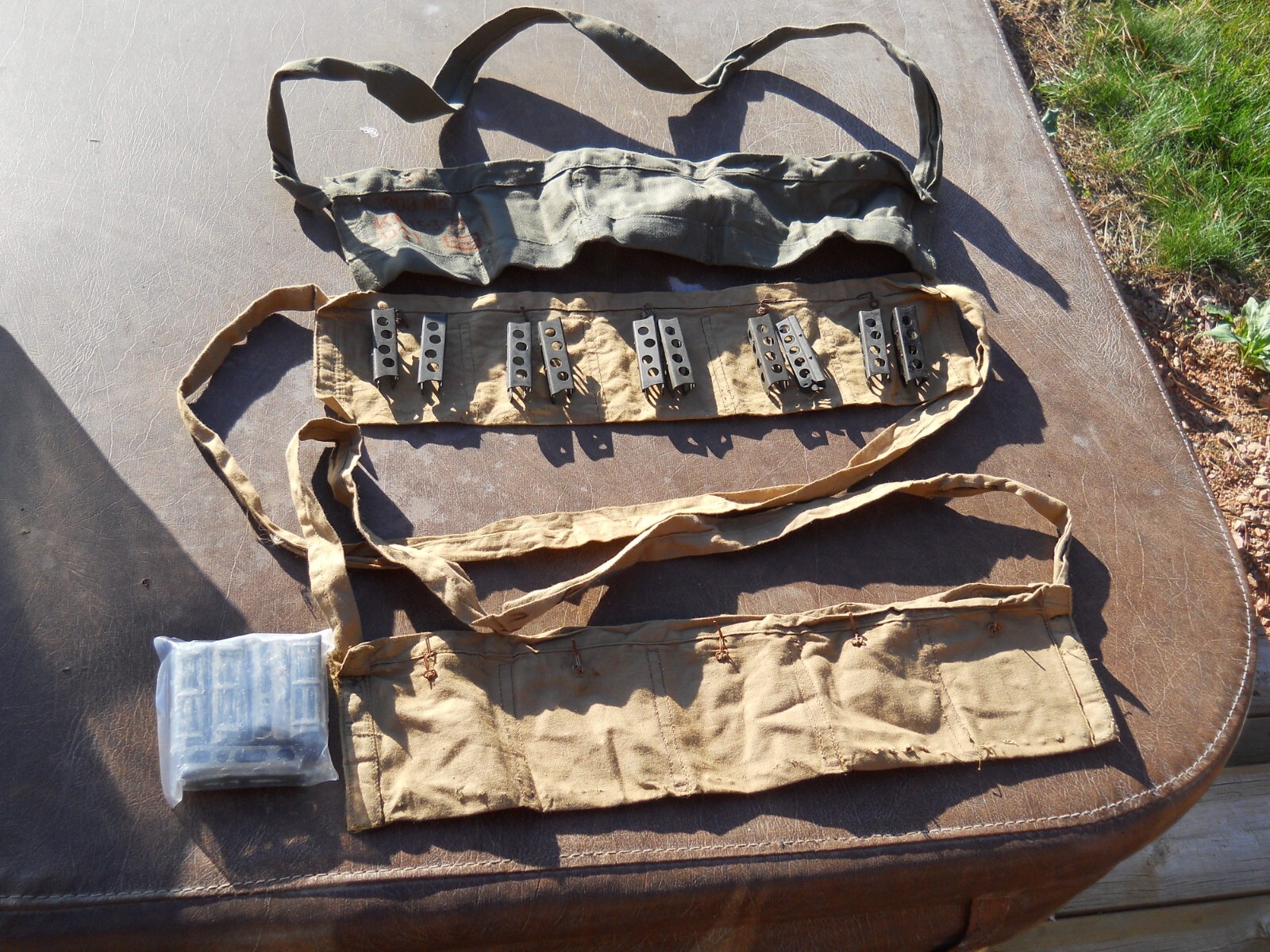 WW2 british Enfield Bandolier & 10 Stripper Clips .303 No. 4 Mk. 1 or 2  SMLE