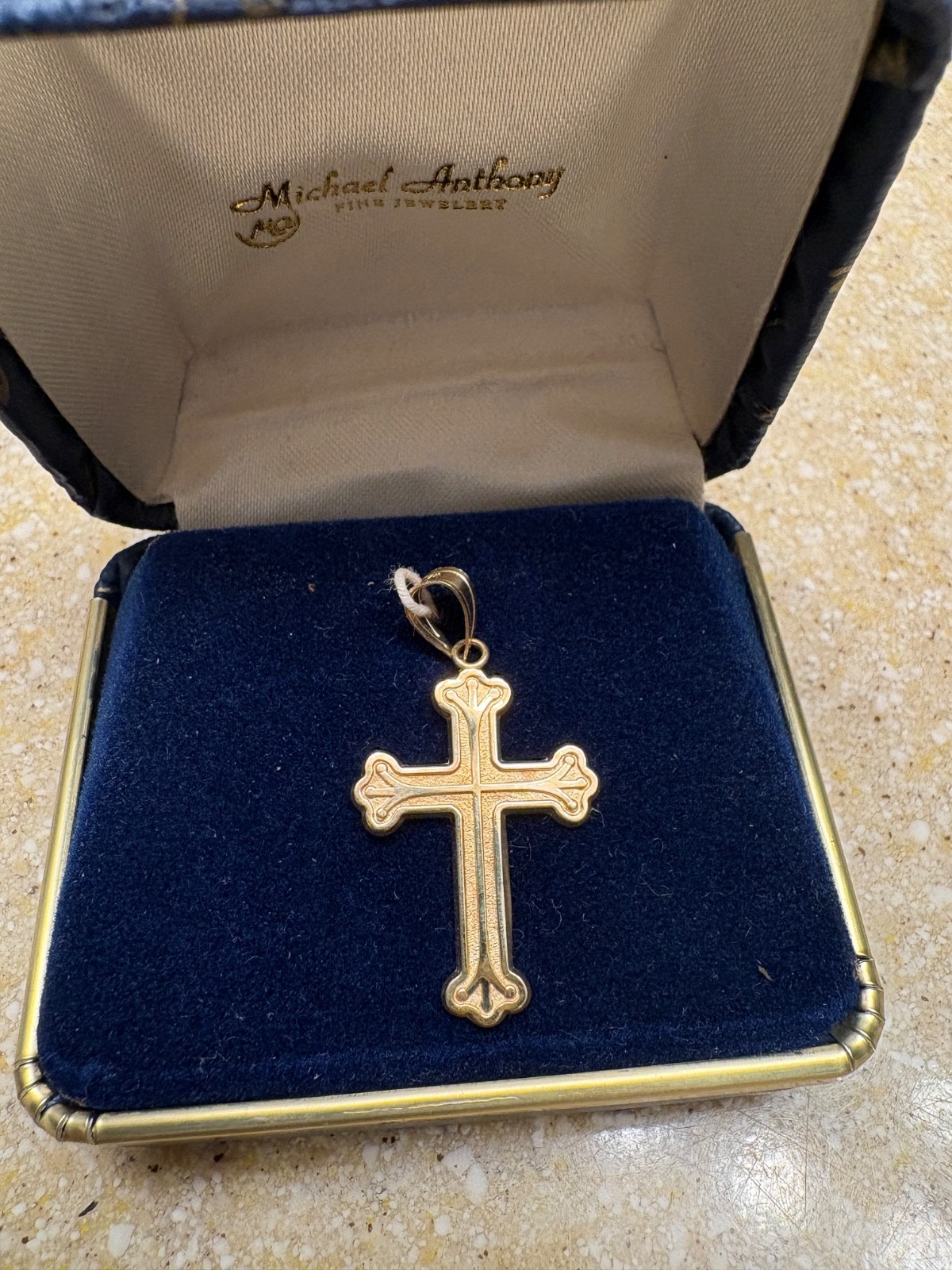 New in box BEAUTIFUL VINTAGE Michael Anthony 14K  YELLOW GOLD  CROSS PE