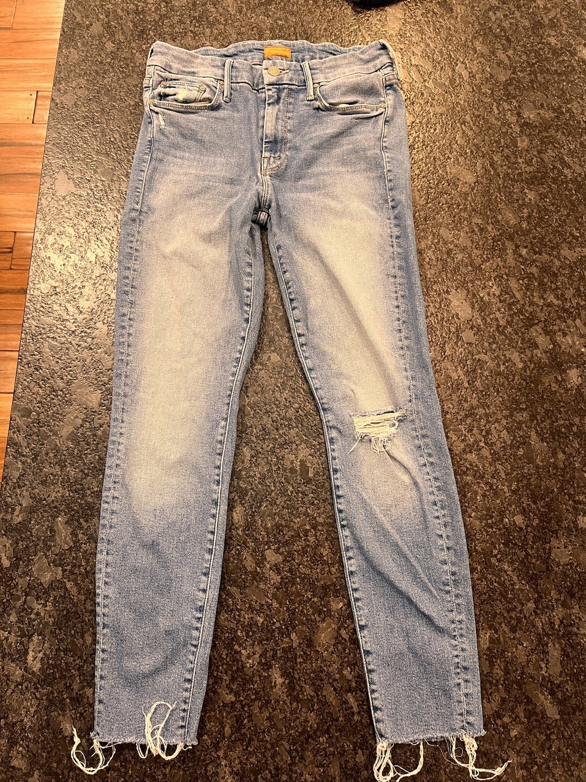 MOTHER Denim Jeans Women\'s Size 28 Skinny Distressed Raw Hem Knee Rip Light Wash
