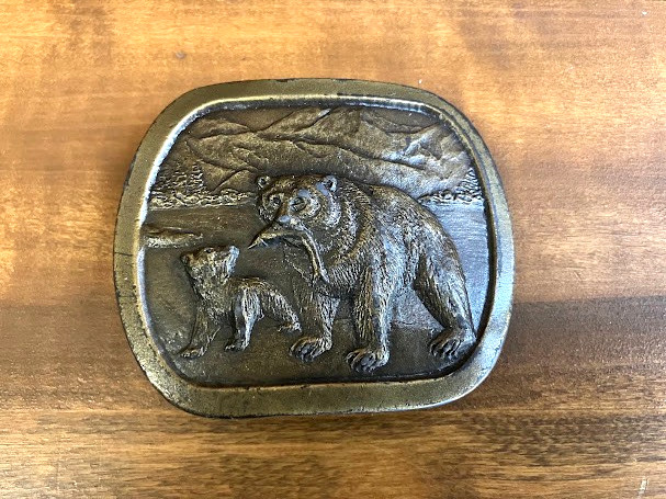 Vintage 1976 Indiana Metal Craft Bear & Cub Belt Buckle Wildlife Mountain #157