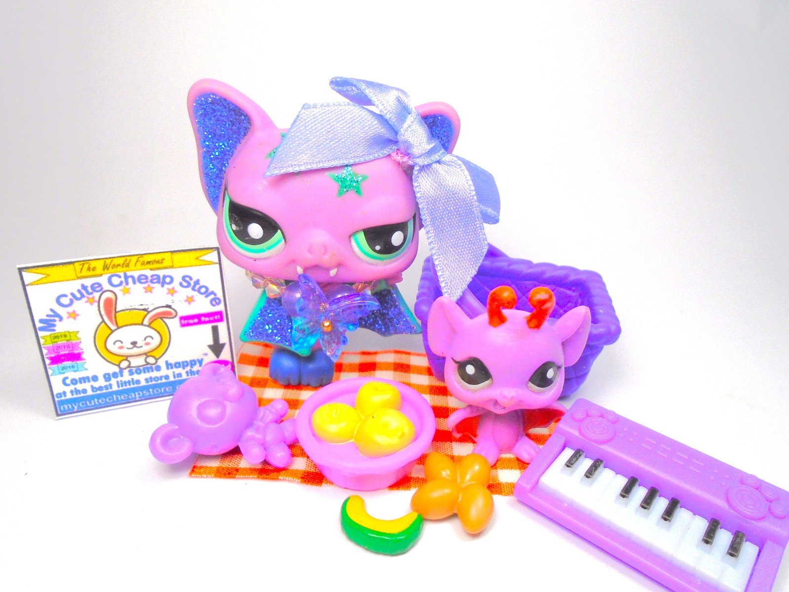 Littlest Pet Shop Purple Blue Glitter Bat #2142 with cute accessories Authentic Littlest Pet Shop Purple Blue Glitter Bat #2142 with cute accessories Authentic