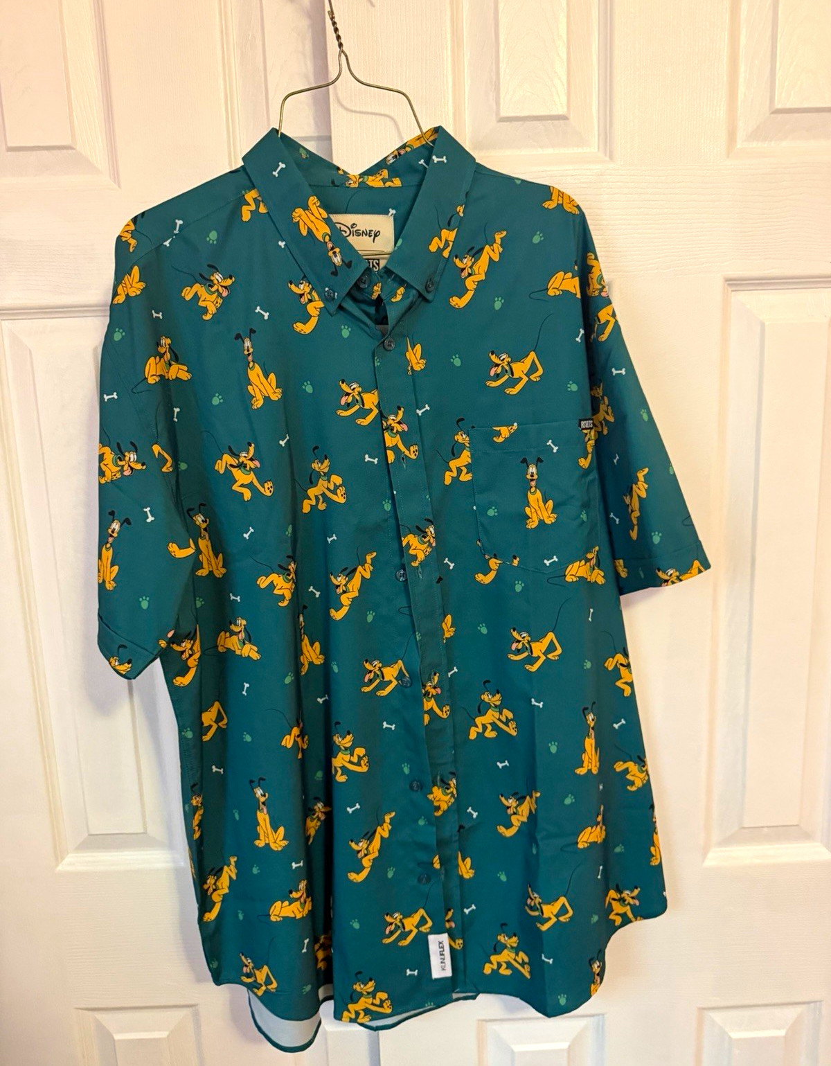 RSVLTS DISNEY 2XL EUC Pluto “Pluto on the Green”