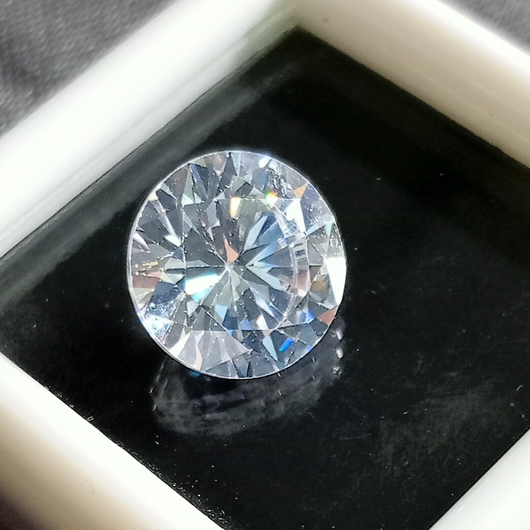 Natural Round White Zircon Faceted Cut 4.25 Ct Certified Loose Gemstone