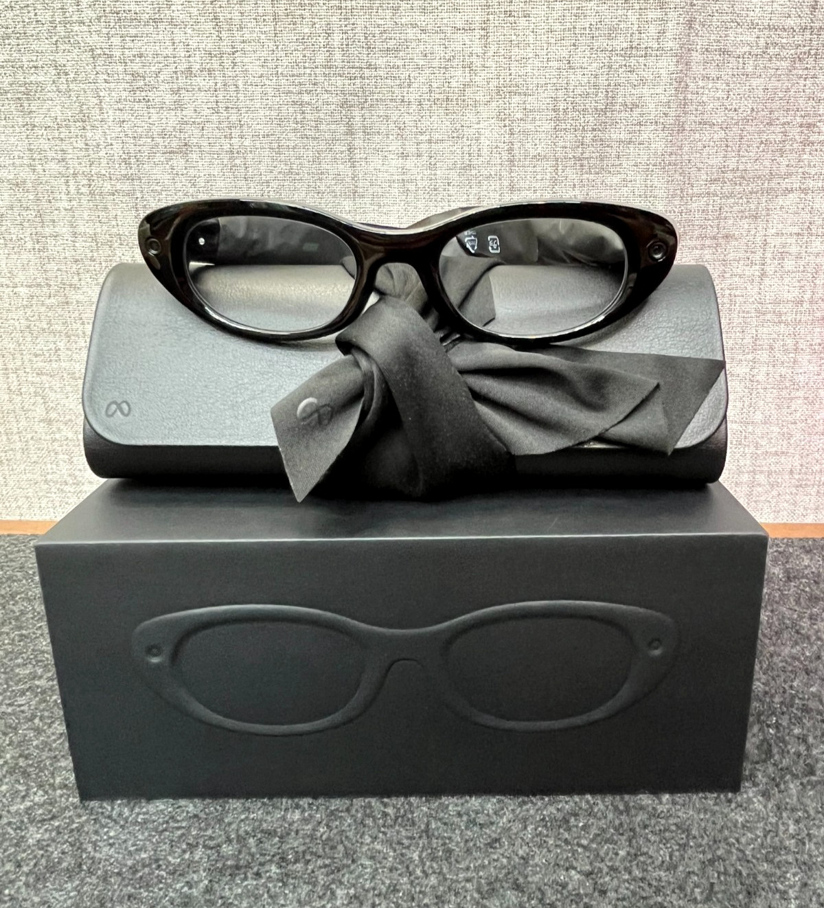 Meta Starfire Kylie Edition AI Smart Glasses Black Transitions Lens- 