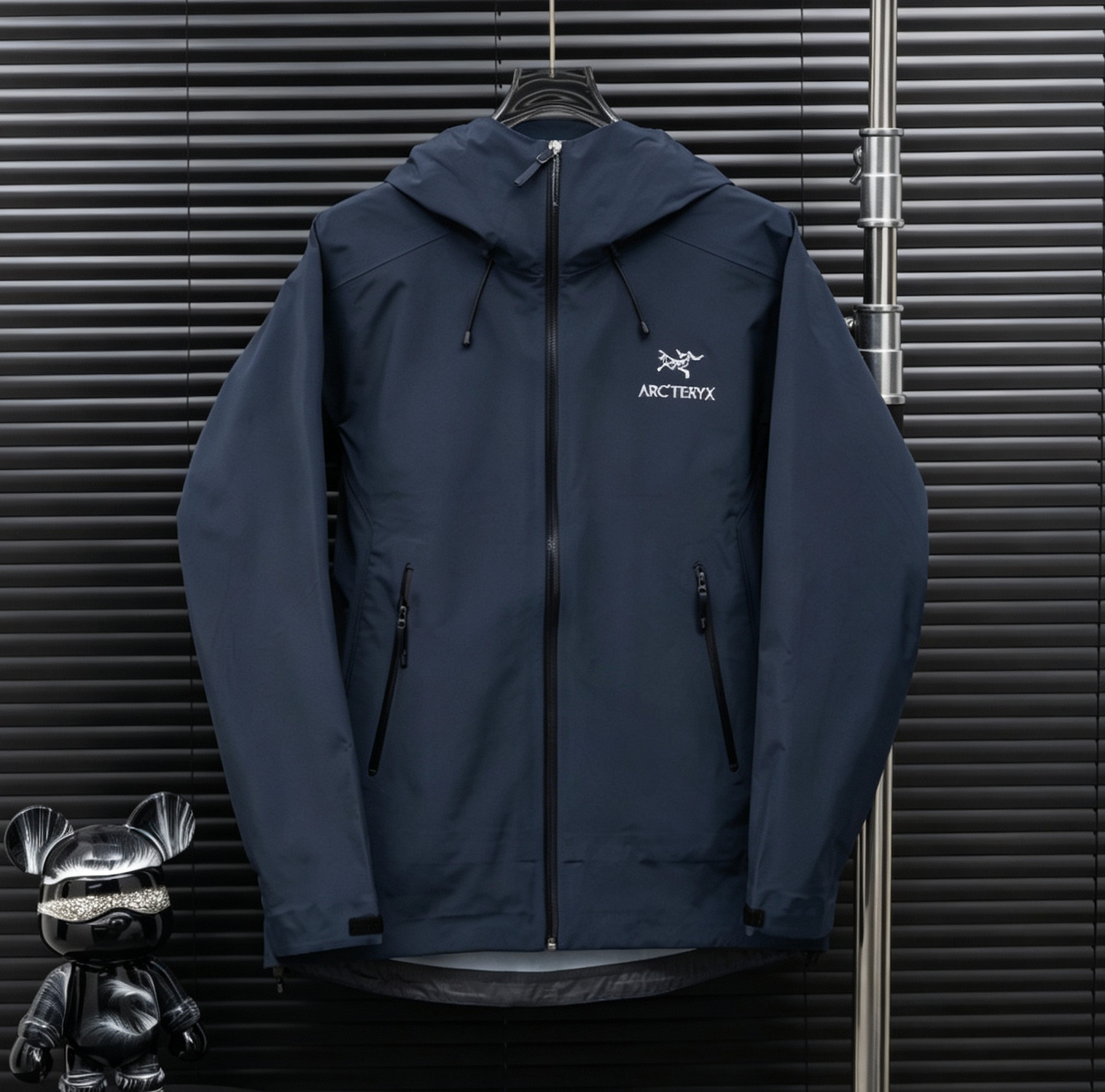 Arcteryx BETA LT winter Jacket Men’s Dark Blue Size L new