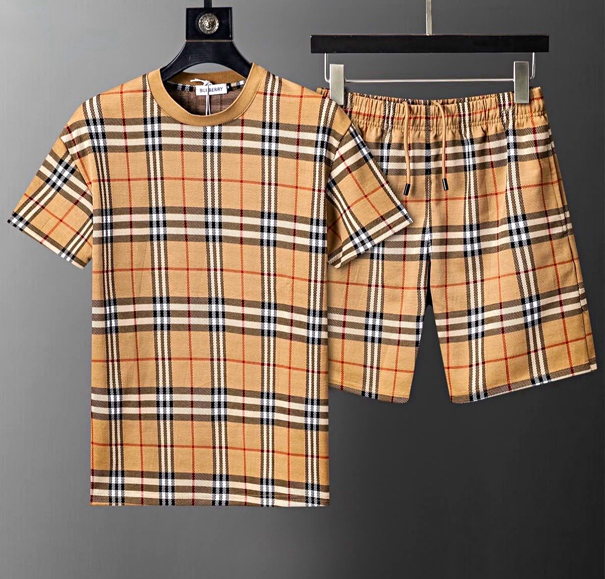 Burberry Men\'s Beige Check T-Shirt & Shorts 2-Piece Set w/ Drawstring