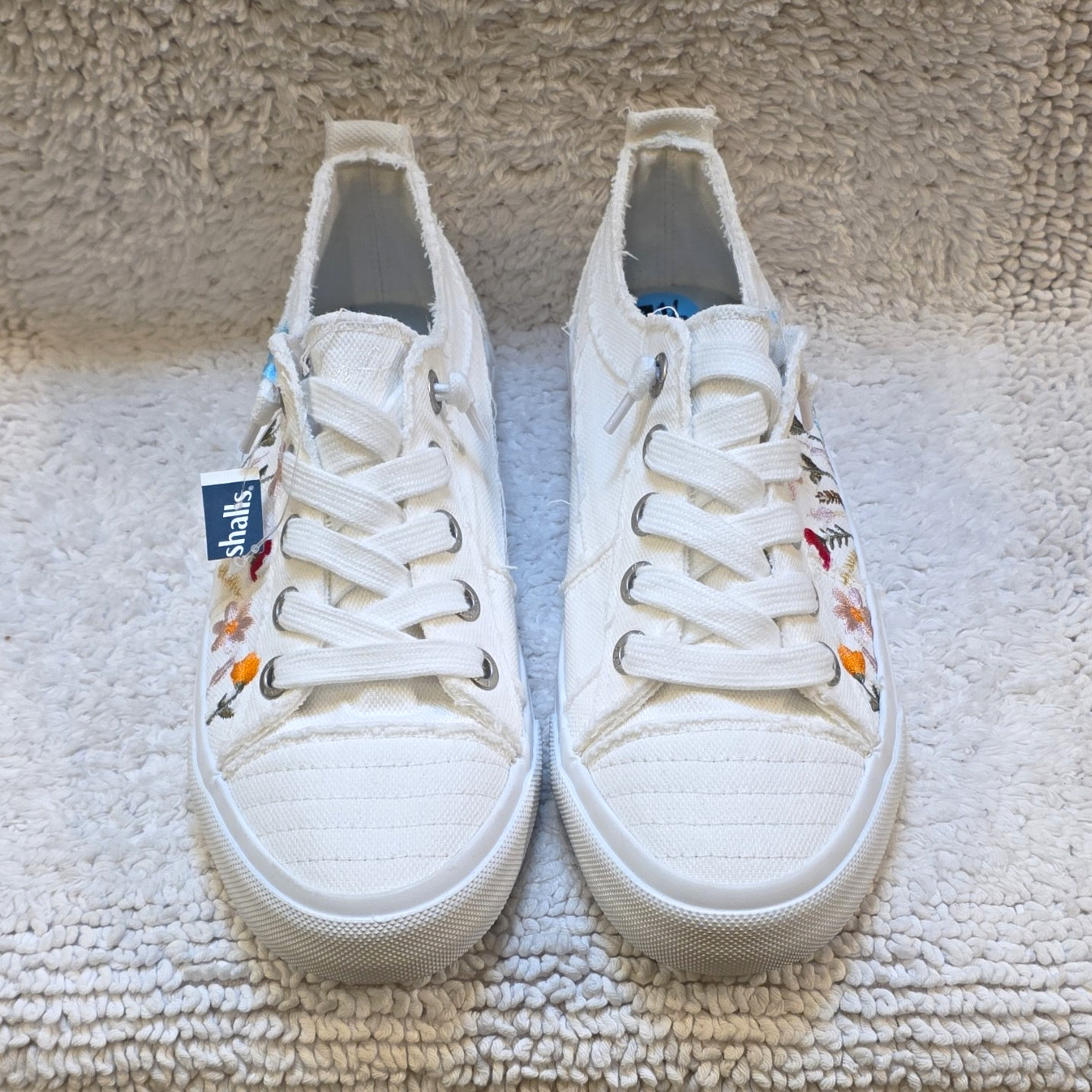 Blowfish Malibu Madie White Floral Canvas Low Top Womens 7.5 Athletic Sneakers Blowfish Malibu Madie White Floral Canvas Low Top Womens 7.5 Athletic Sneakers