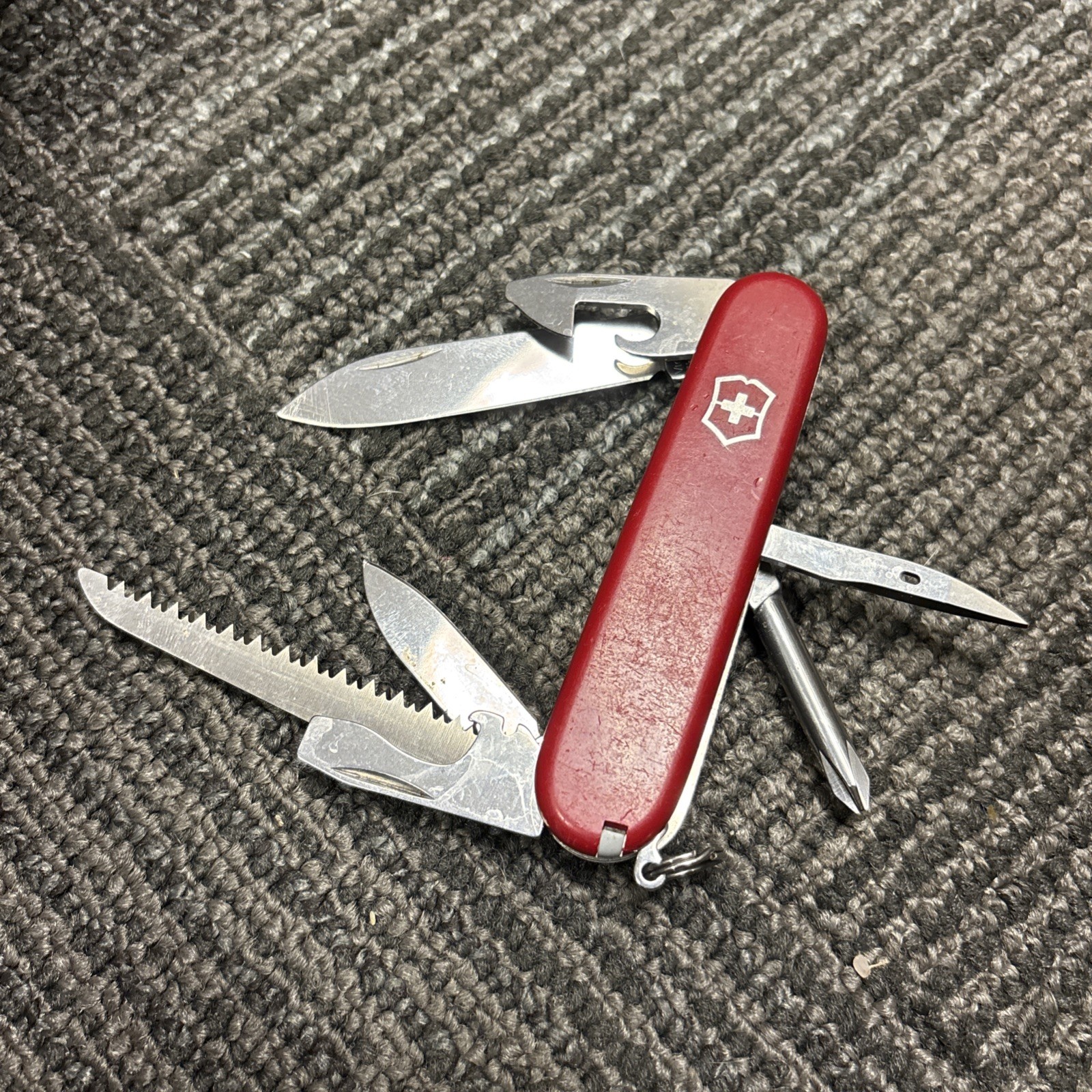 Victorinox Hiker Red Swiss Army Knife Multi Tool