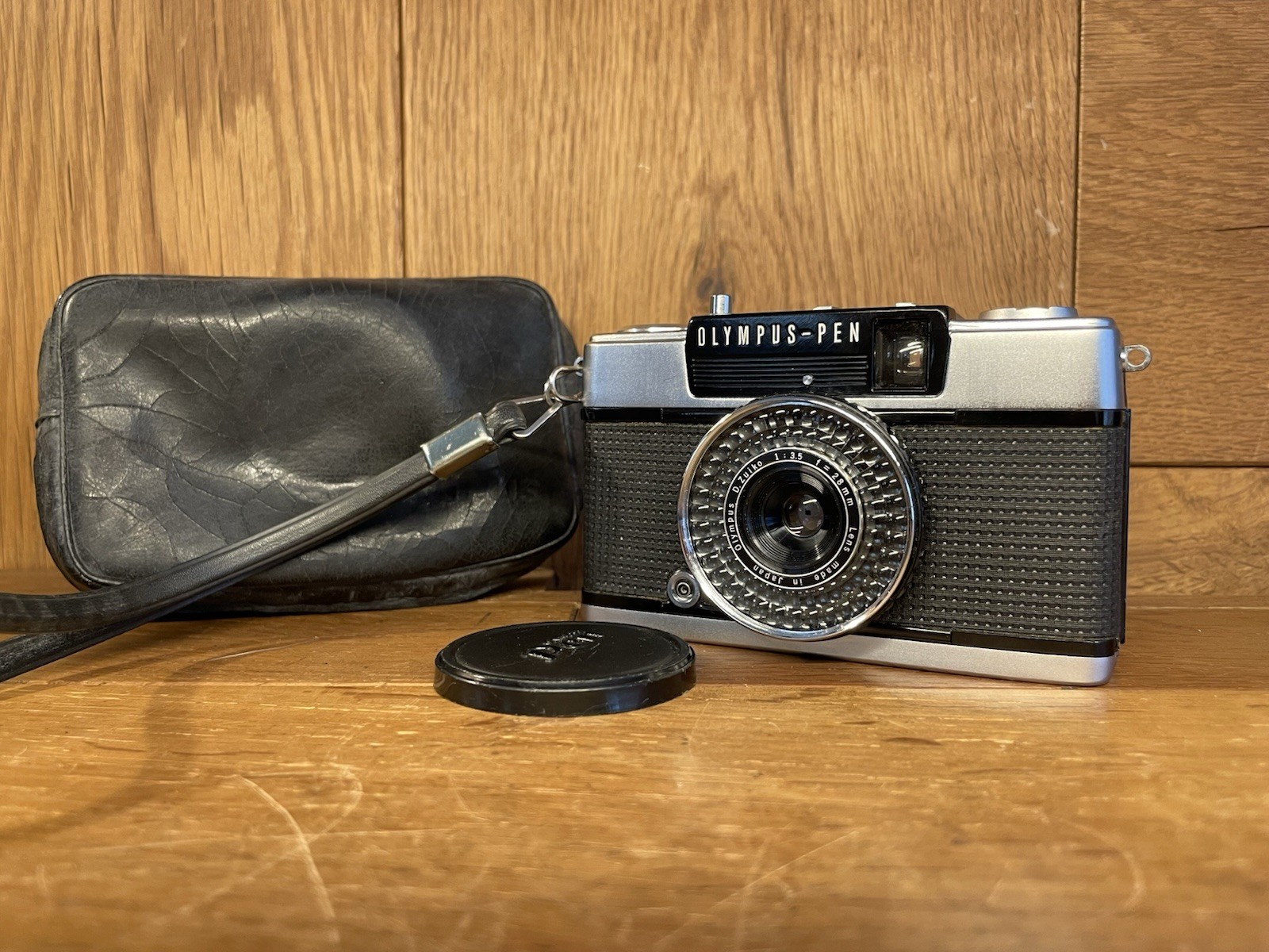 *Near Mint ++ w/ Case* Olympus Pen EE-3 35mm Half Frame Film Camera From Japan