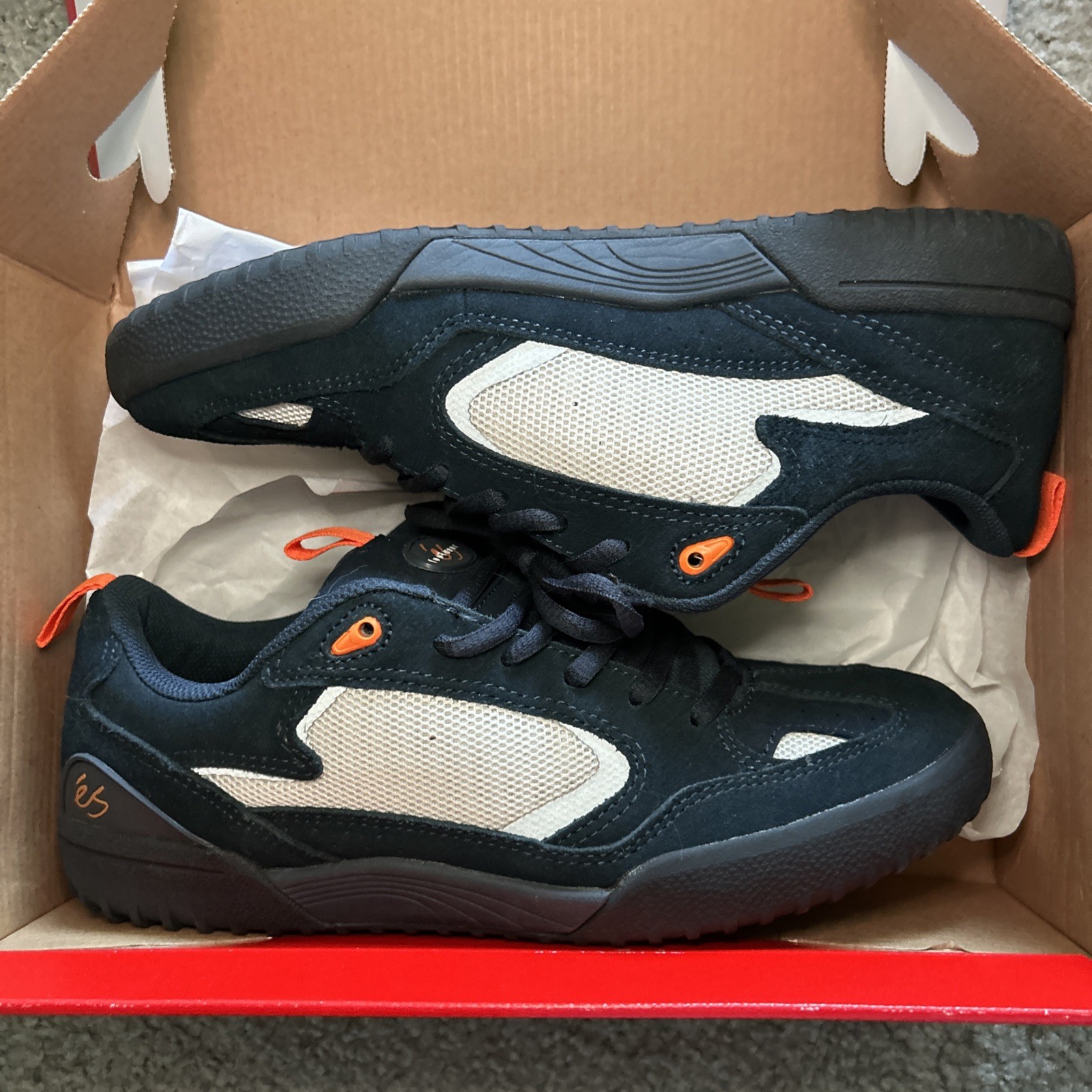 éS Quattro Skating Shoes ‘Navy Marine Grey’ Size 9 Good Condition éS Quattro Skating Shoes ‘Navy Marine Grey’ Size 9 Good Condition