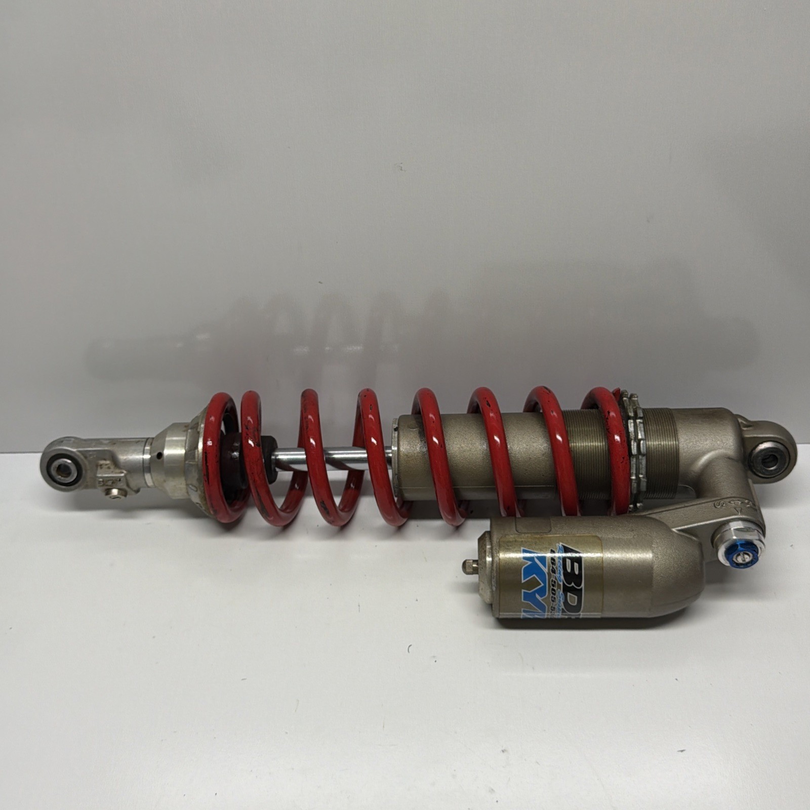 14 - 18 YAMAHA YZ 250 450 F REAR SHOCK SUSPENSION SPRING KYB 14 - 18 YAMAHA YZ 250 450 F REAR SHOCK SUSPENSION SPRING KYB