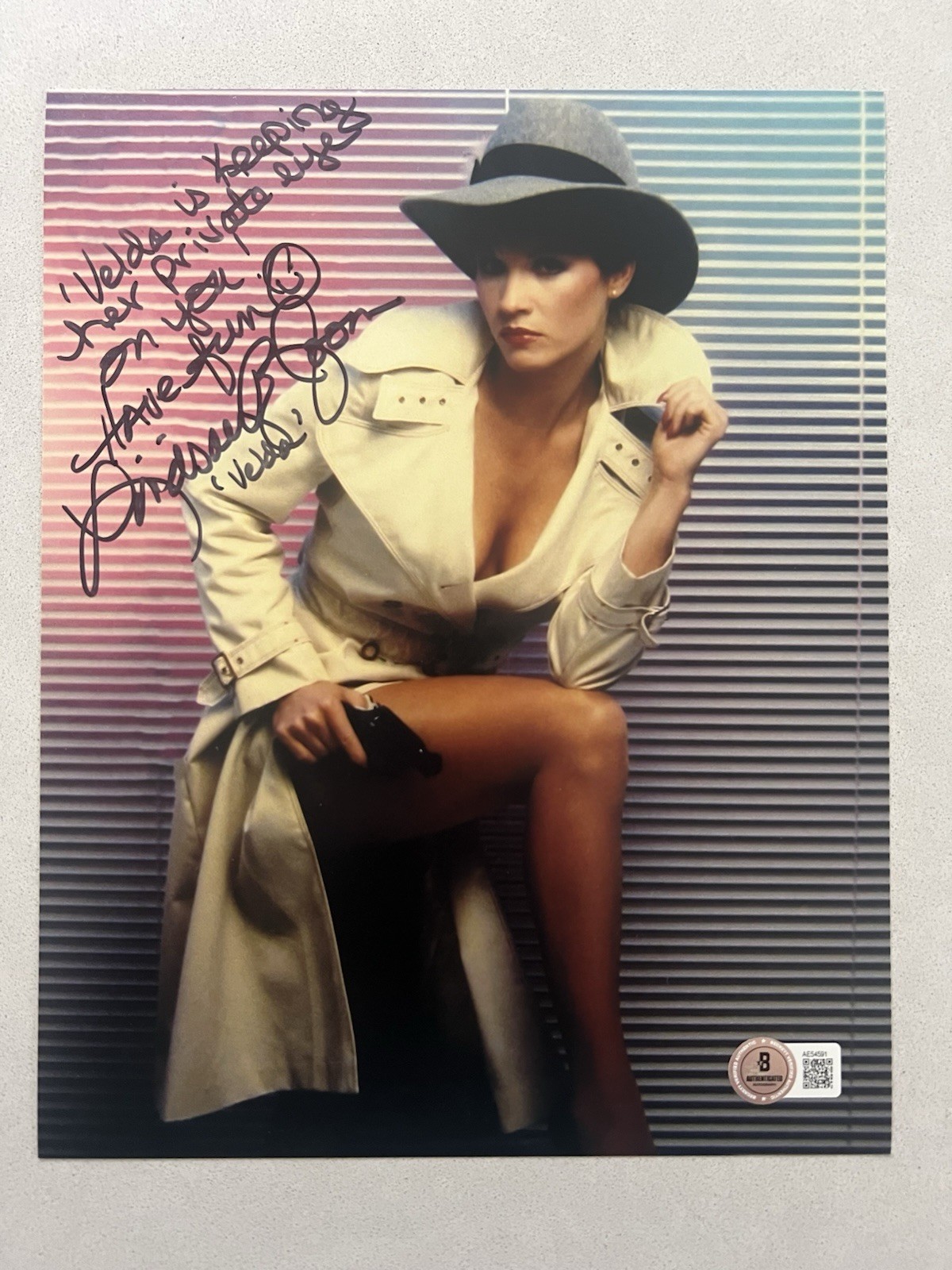 Lindsay Bloom autographed signed 8x10 photo Beckett BAS COA Sexy Hot Annie *INR