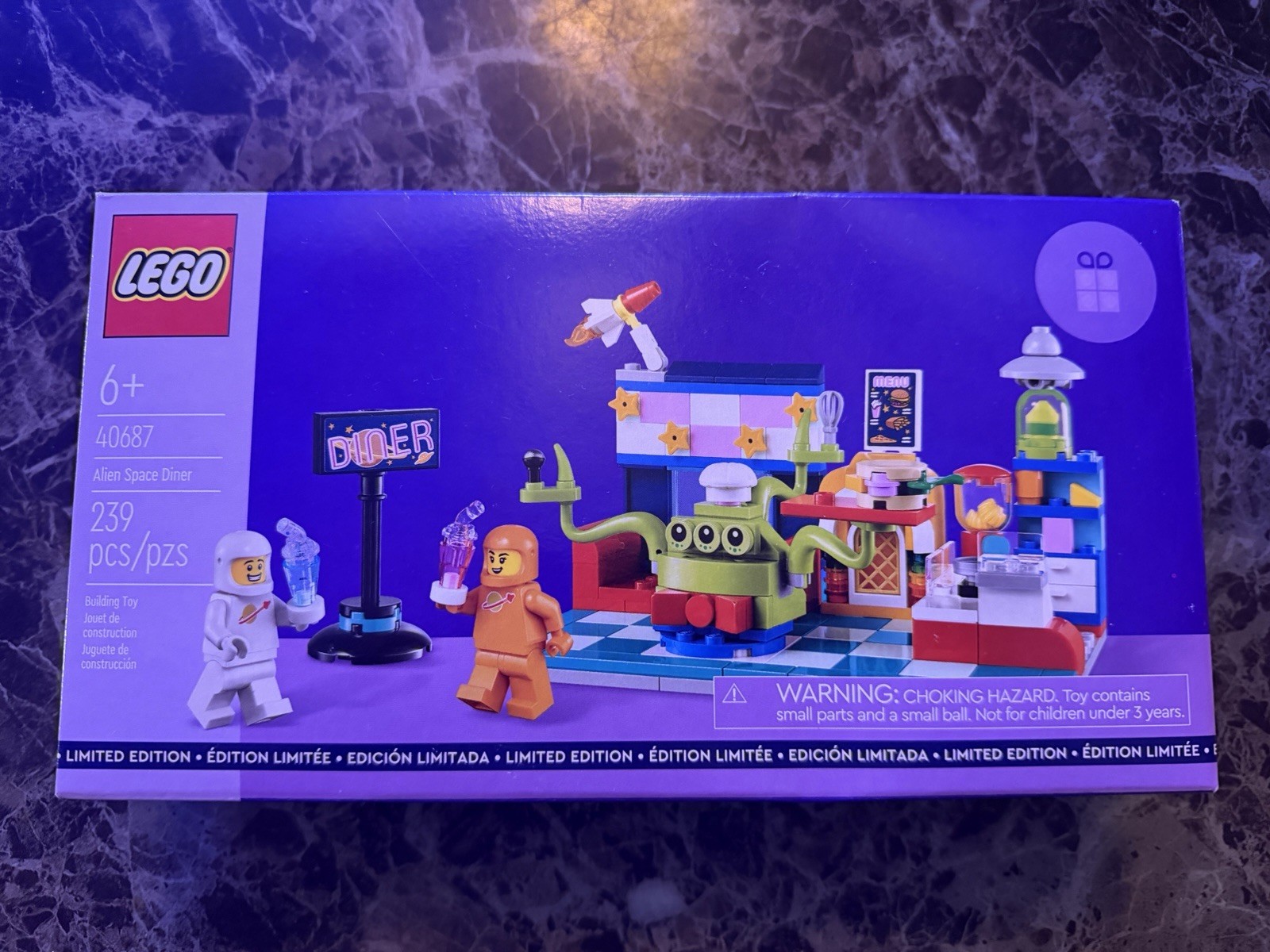 LEGO 40687 Alien Space Diner Limited Edition Set 239 pcs Age 6+