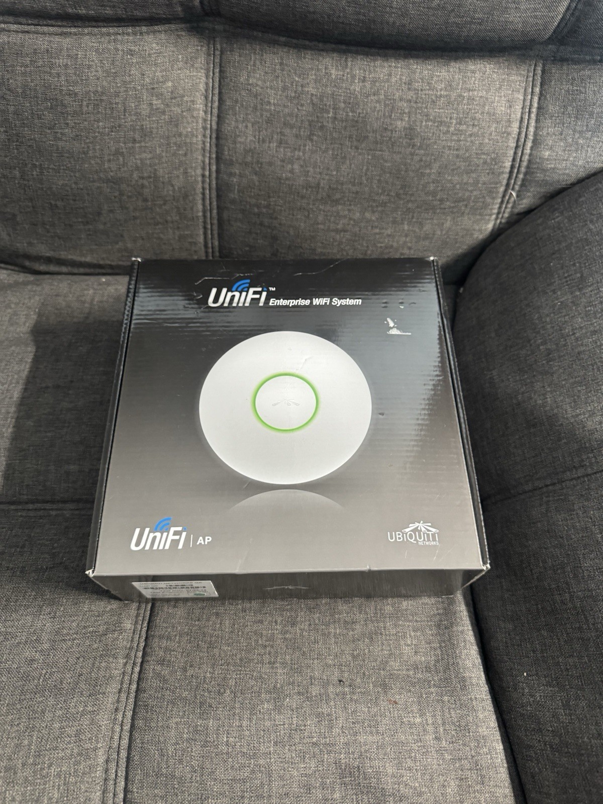 Ubiquiti UniFi AP EnterpriseUAPUS WiFi System With Mounting Bracket G1N