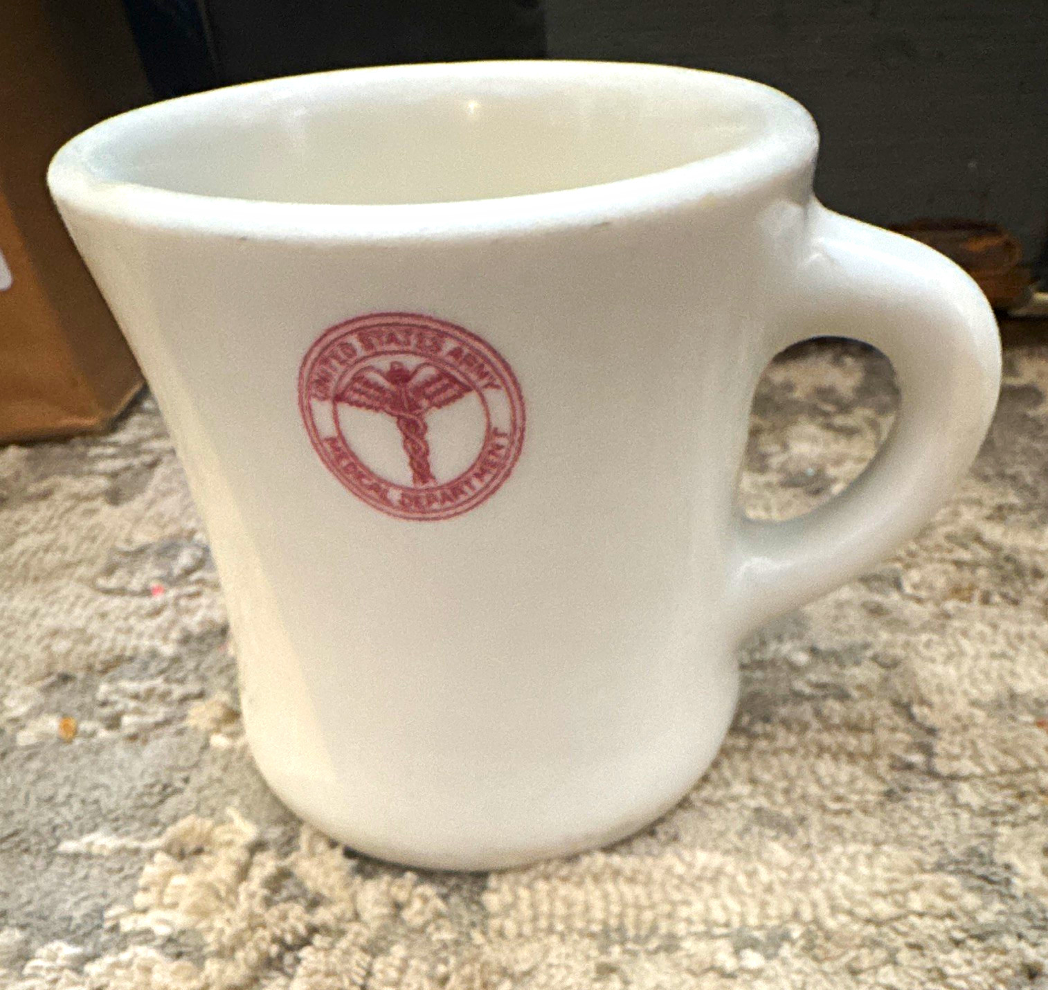 Vintage WWII US Army Medical Department Mug 1942 Syracuse China Dated 8-W Mint