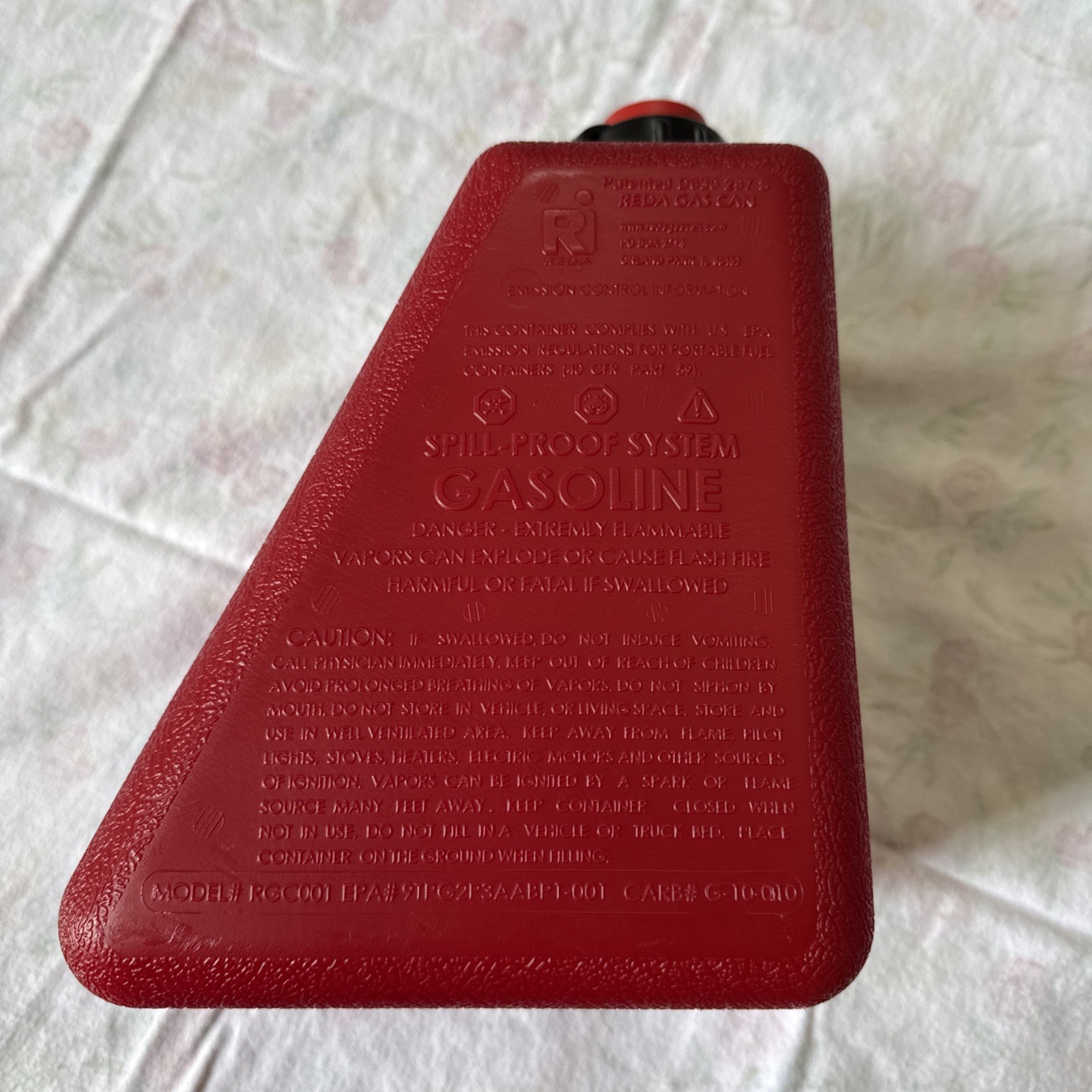 Harley Davidson Saddlebag REDA Fuel Can 1 Gallon with Yellow Nozzle RGC1001