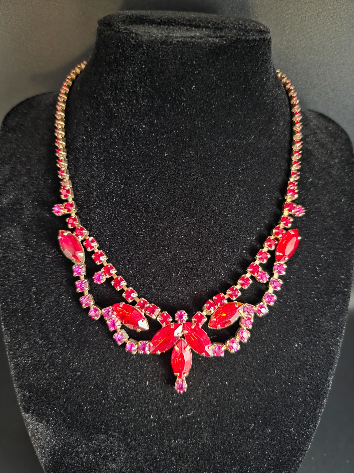 Gorgeous Vintage Red and Pink Prong Set Glass Rhinestone Choker Necklace