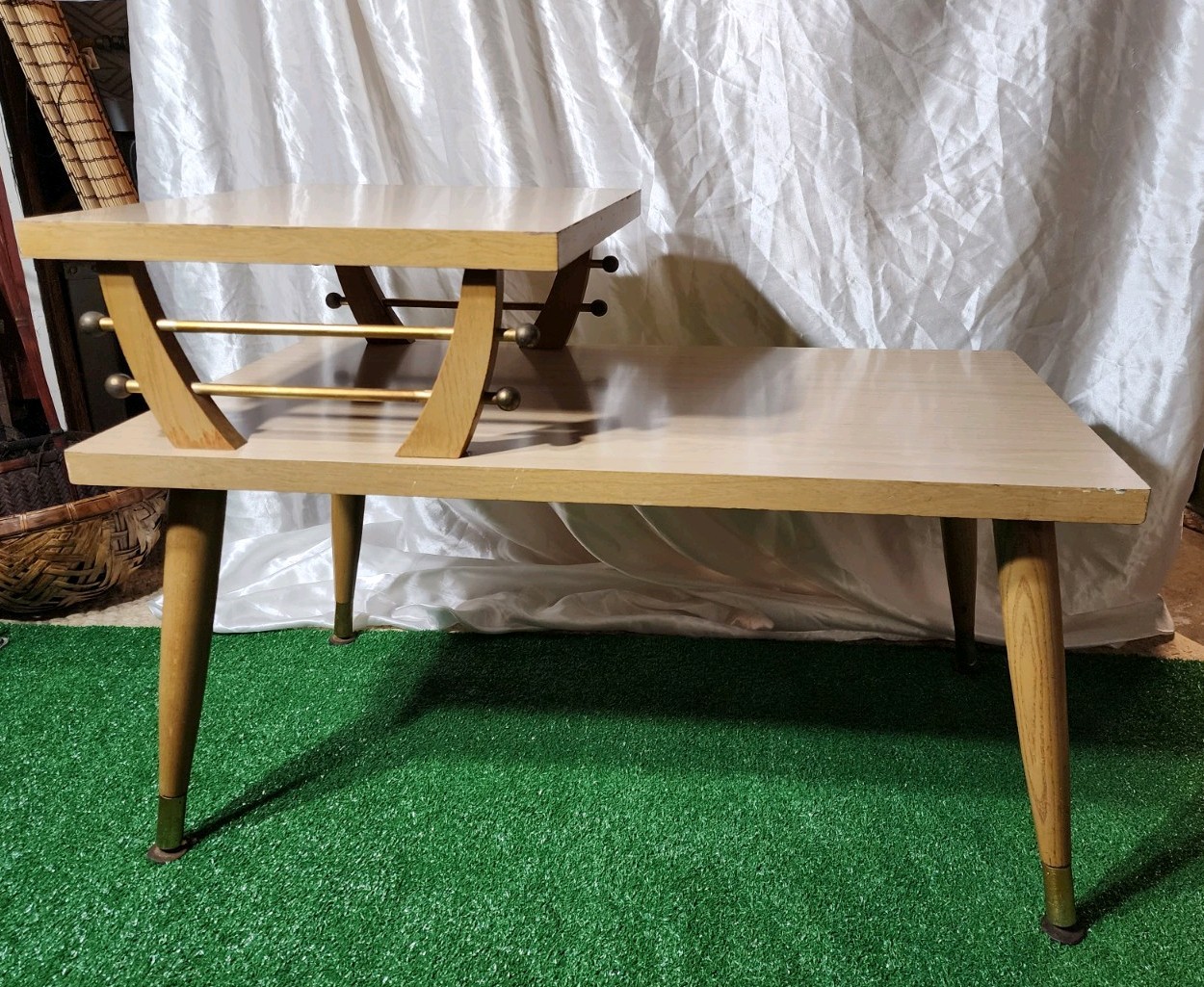 Vintage Mid-Century Modern Atomic Two-tier Step End Table Retro Side Table 1PC Vintage Mid-Century Modern Atomic Two-tier Step End Table Retro Side Table 1PC