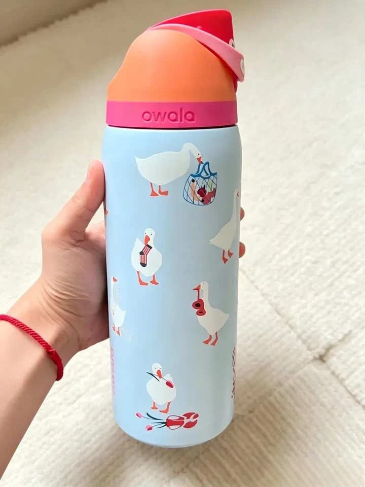 Owala Silly Goose Freesip 32oz Limited Edition Water Bottle With BOX | IN STOCK Owala Silly Goose Freesip 32oz Limited Edition Water Bottle With BOX | IN STOCK