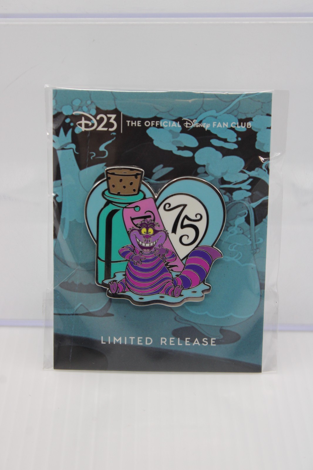 B4 Disney D23 LR Pin Alice in Wonderland 75th Anniversary Cheshire Cat Screening