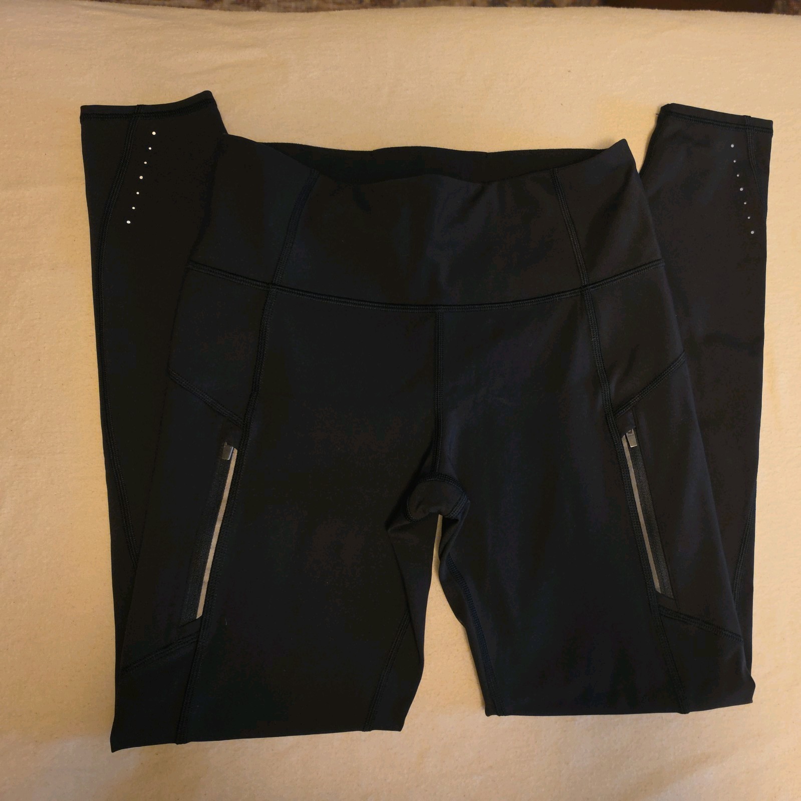 Athleta Rainier 7/8 Ankle Leggings Black Women’s High Rise, Size Small Tall (ST)