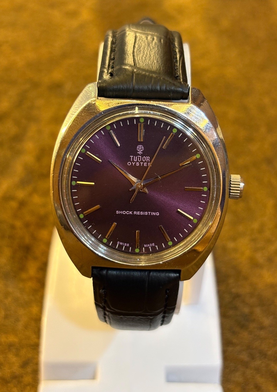 Vintage Tudor Oyster 17 Jewels Manual Winding Swiss Made Men’s Watch Purple Dial Vintage Tudor Oyster 17 Jewels Manual Winding Swiss Made Men’s Watch Purple Dial