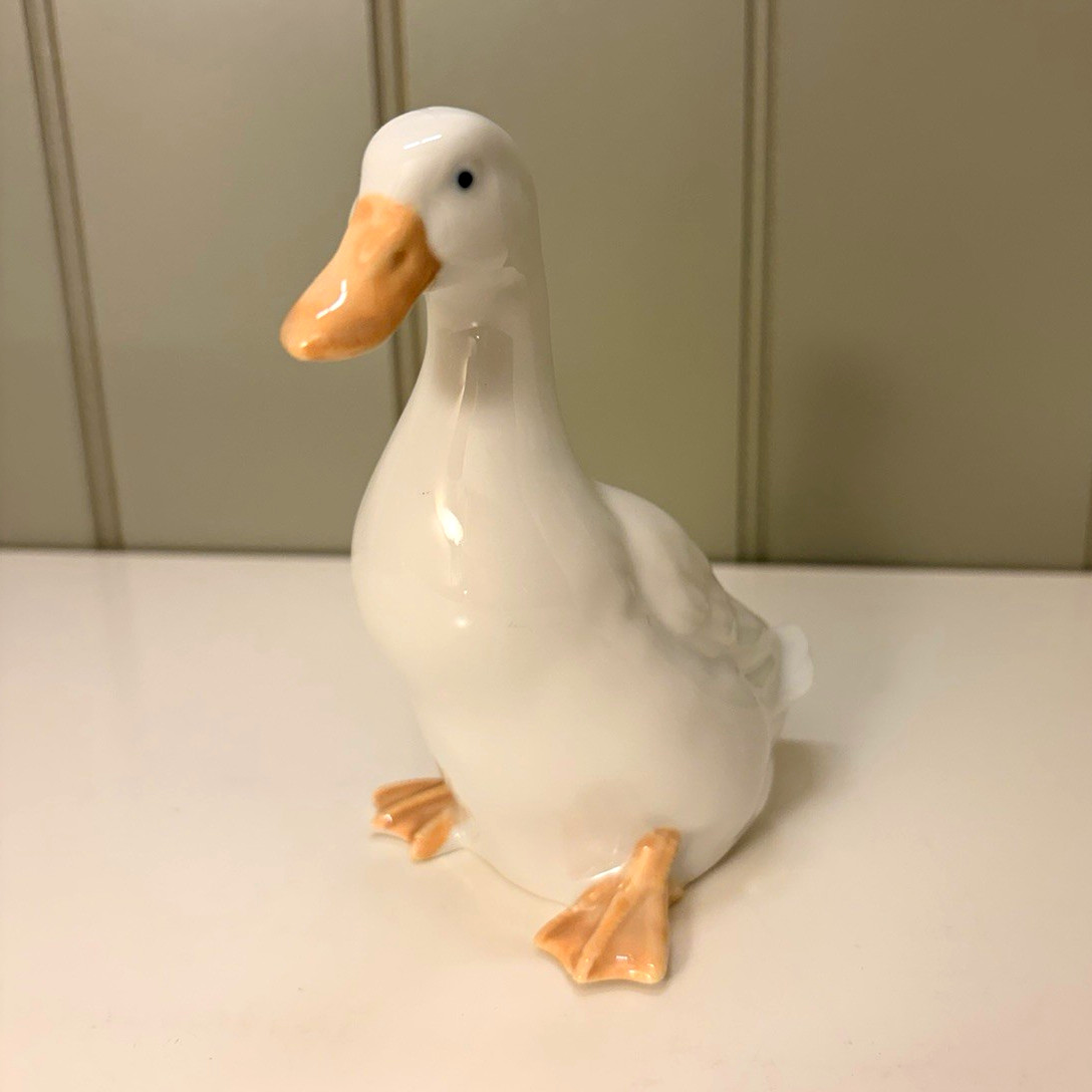 Otagiri Japan White Duck Figurine 4 in Glossy Ceramic Orange Beak & Feet Otagiri Japan White Duck Figurine 4 in Glossy Ceramic Orange Beak & Feet