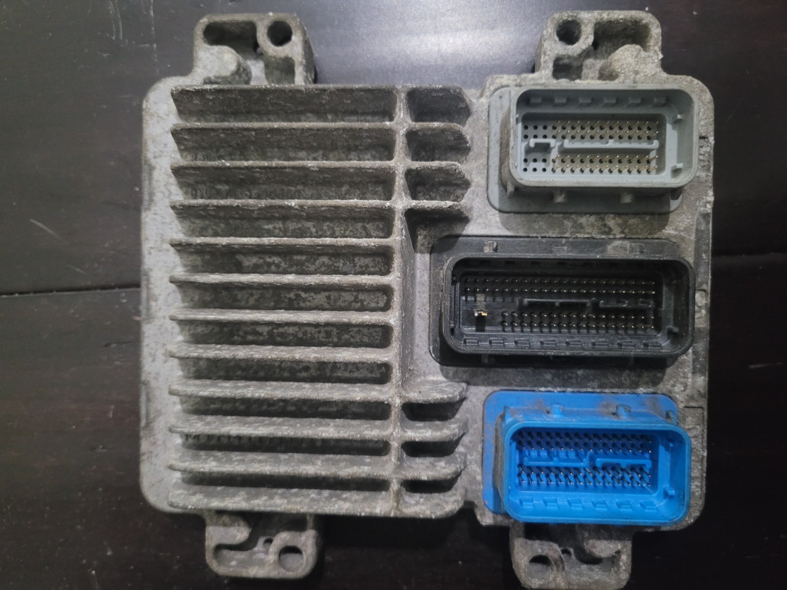 USED 2007-2008 Chevy Trailblazer/GMC Envoy Engine Control Module 12602010 USED 2007-2008 Chevy Trailblazer/GMC Envoy Engine Control Module 12602010