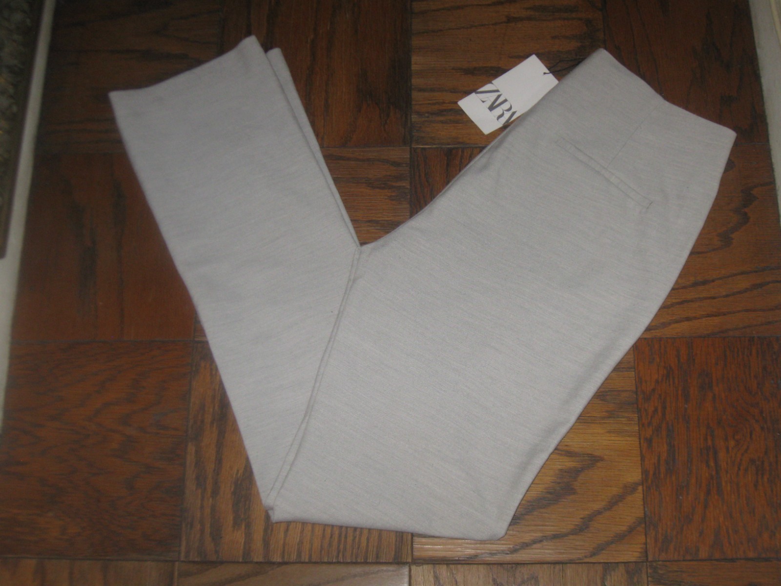 NWT ZARA LIGHT GREY FLAT FRONT W/10\