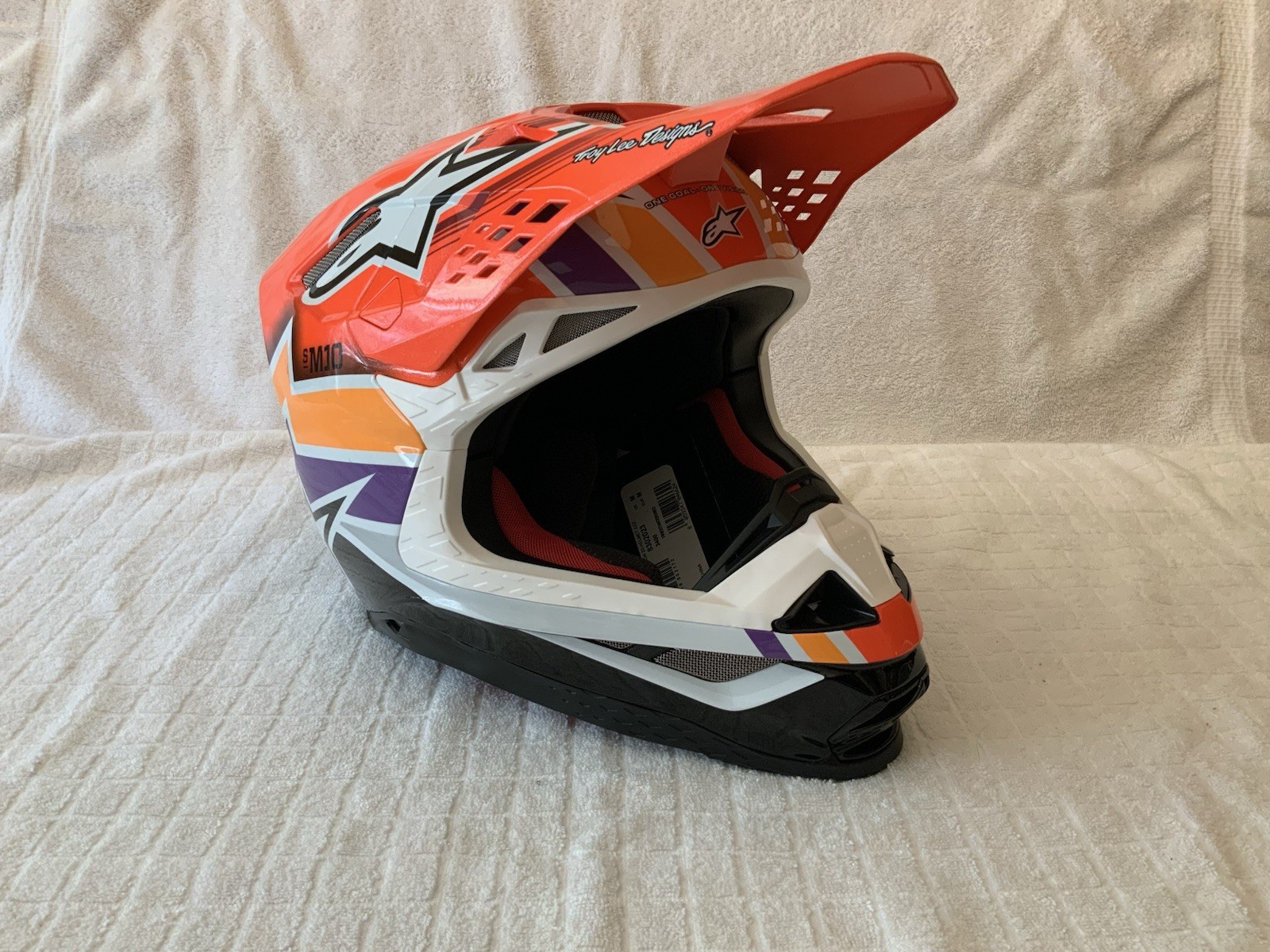 ALPINESTARS Supertech S-M10 TLD Firestarter Red Carbon /Med/ New/Free Shipping