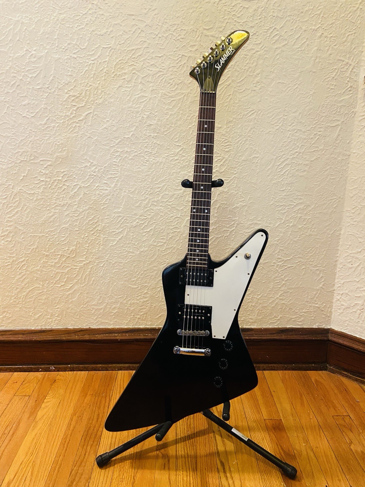 Slammer By Hamer Explorer-style XP1 Electric Guitar Slammer By Hamer Explorer-style XP1 Electric Guitar