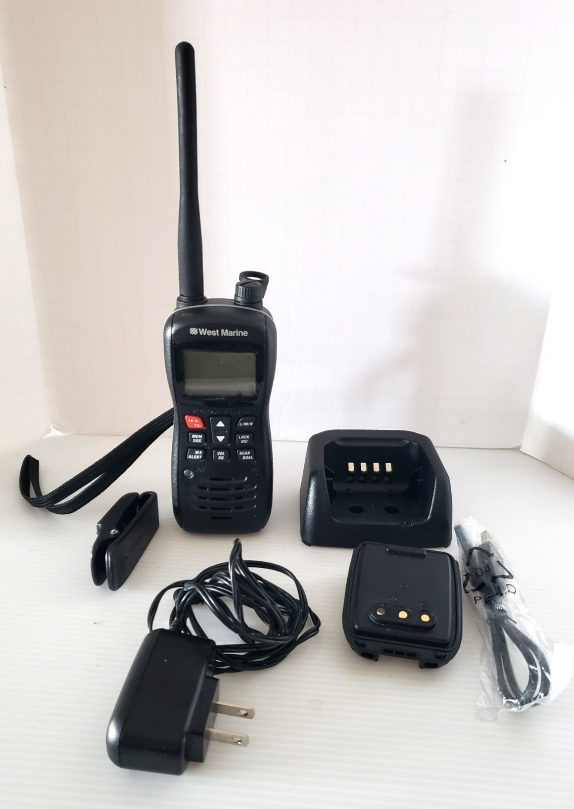 WEST MARINE VHF SUBMERSIBLE, Floating handheld MARINE Radio, Model 160, NOB