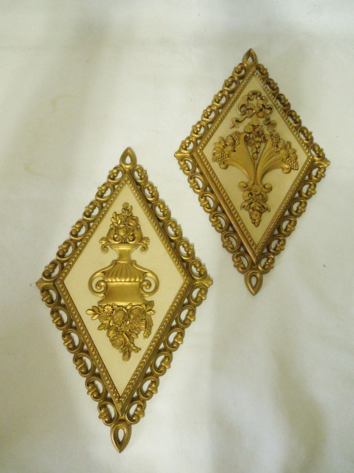 Vintage Homco Wall Plaques #'s 7224-26 Set of 2 Diamond Shape 1971 Made in USA Vintage Homco Wall Plaques #'s 7224-26 Set of 2 Diamond Shape 1971 Made in USA