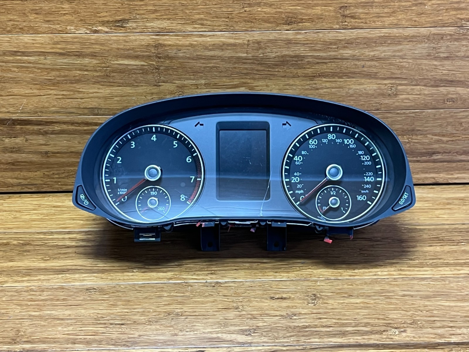2012-2014 Volkswagen Passat B7 (3C) Instrument Cluster Speedometer OEM *NOTE* 2012-2014 Volkswagen Passat B7 (3C) Instrument Cluster Speedometer OEM *NOTE*