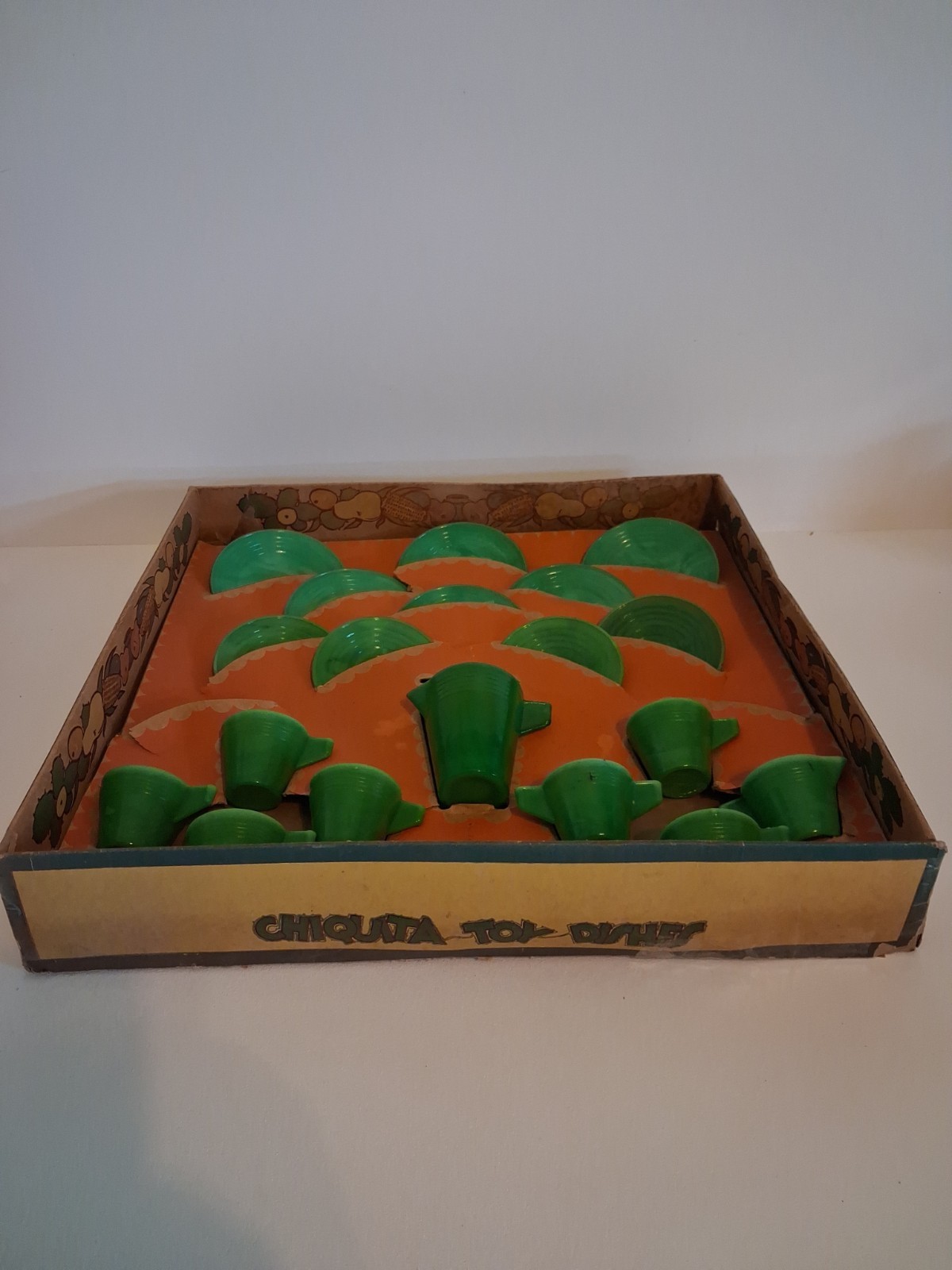 Vtg Chiquita Toy Dishes In Original Box And Almost Complete. RARE See Pictures.