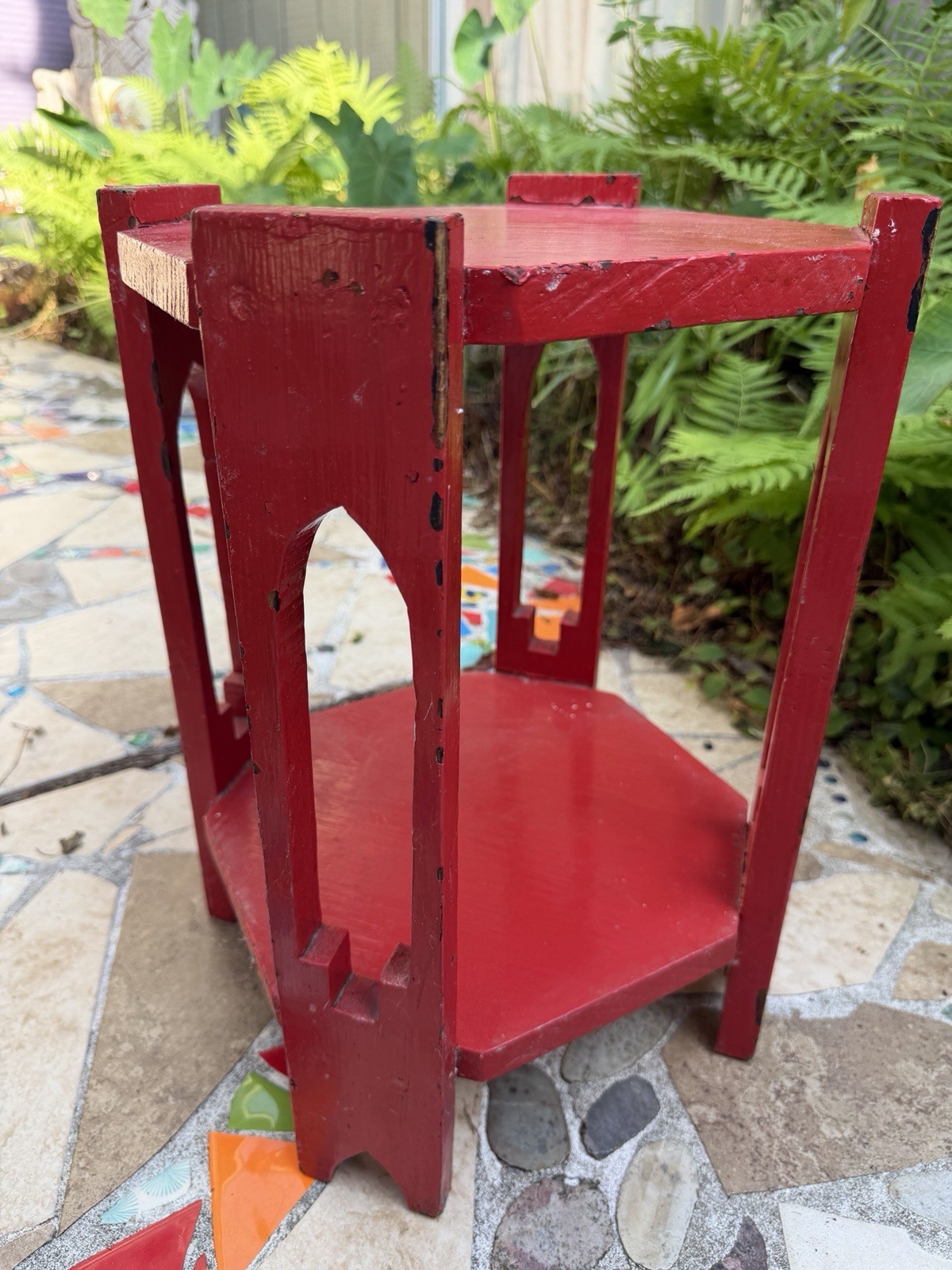 Vintage Folk Art Arrowhead Motif 2-Tier Accent Table c. 1960\'s