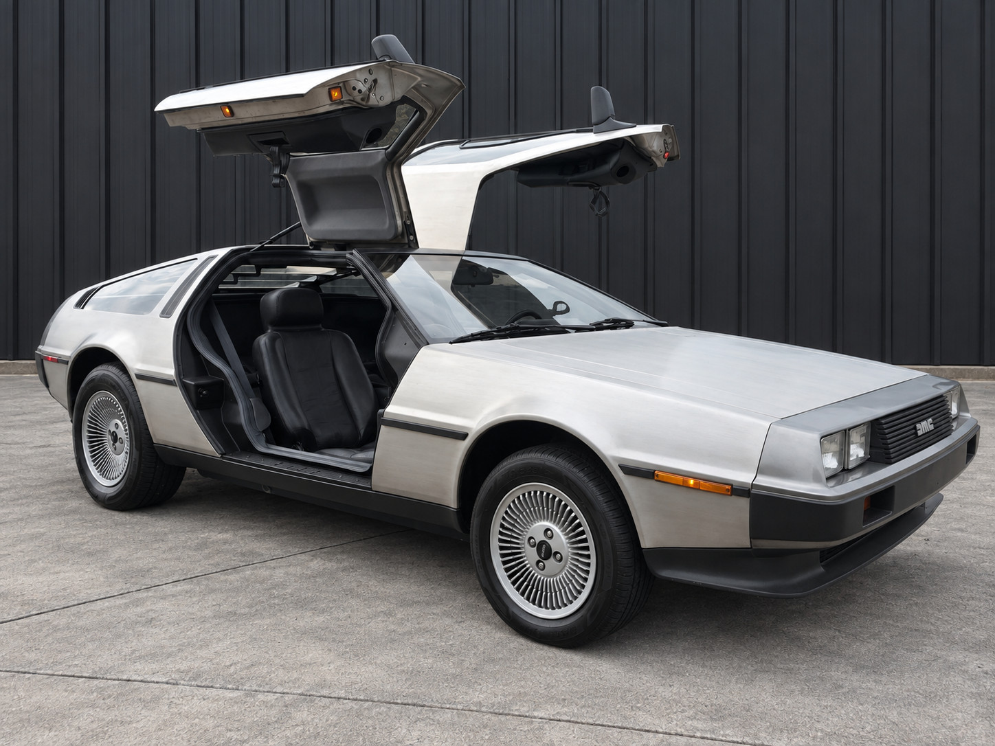 1981 DeLorean DMC-12