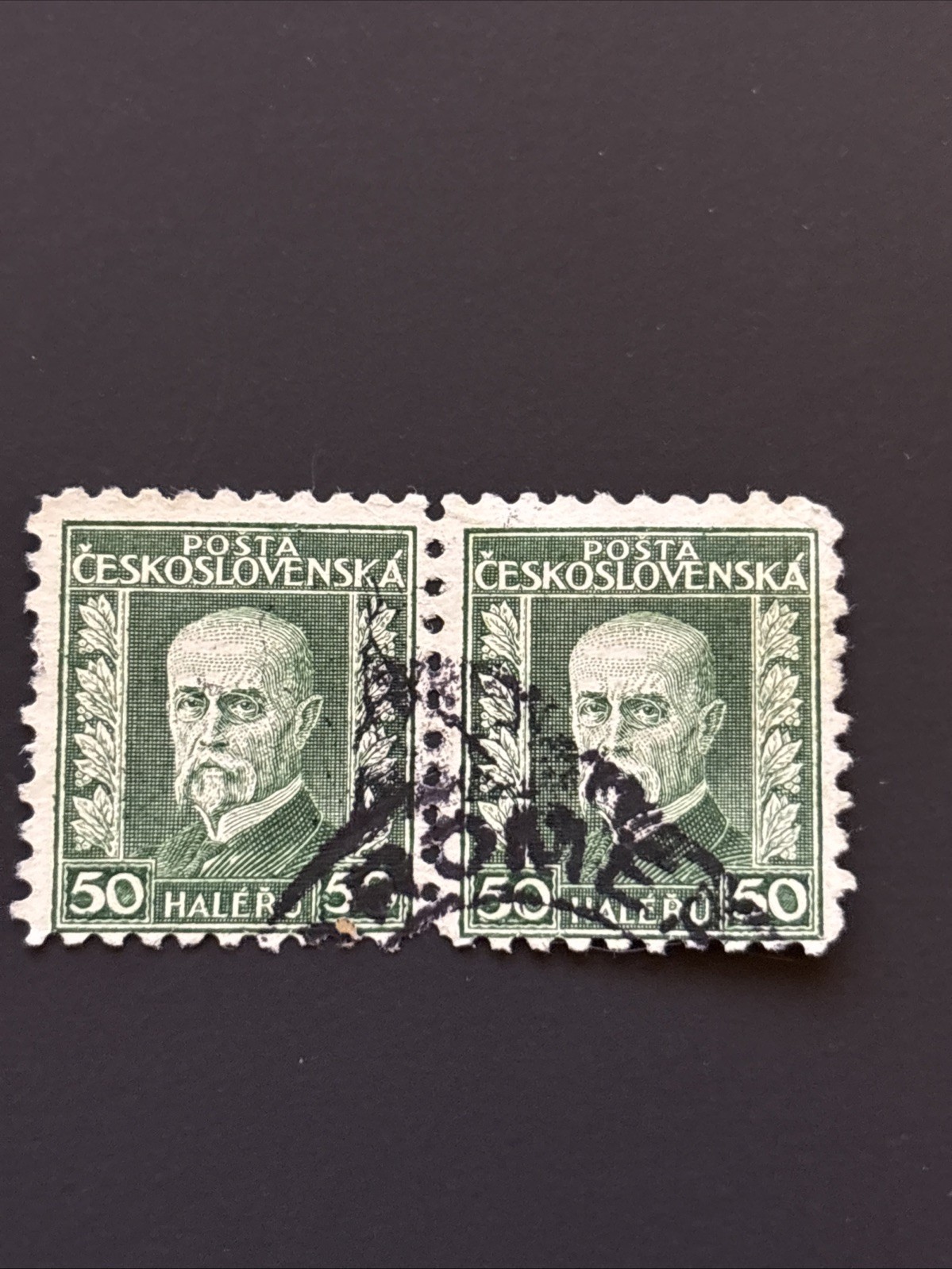 Czechoslovakia 1926 Masaryk, 128 Mi 242 Used pair