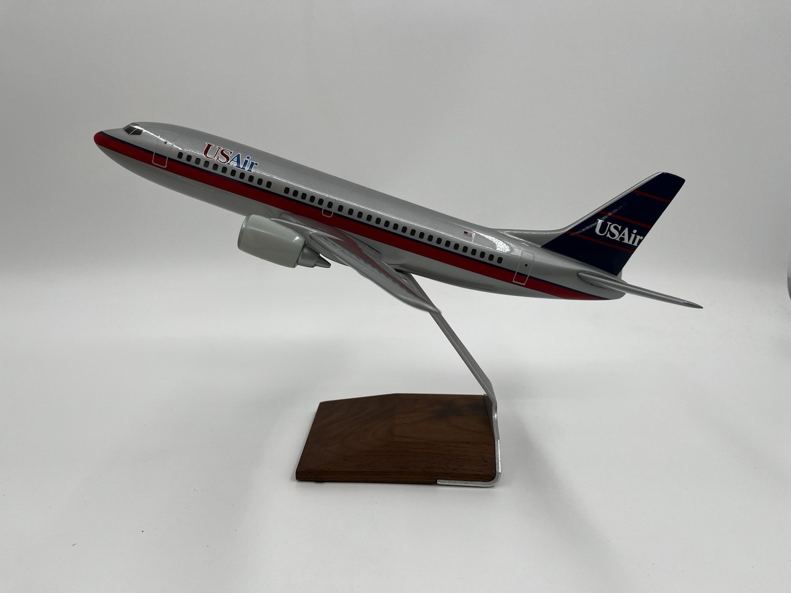 Vintage Pacmin USAIR Boeing 737 Model Airplane Wall Mount Pilot Estate 12.5” EUC