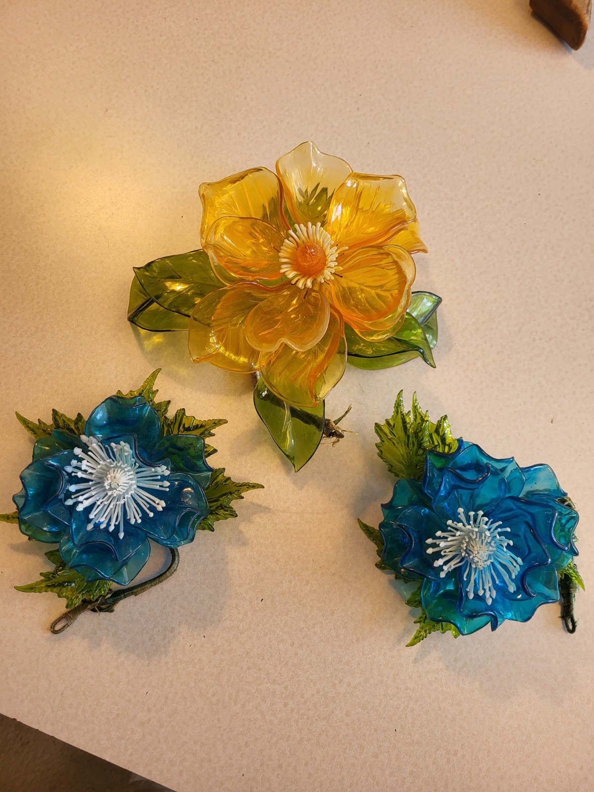 3 MCM Acrylic/ Lucite Flowers 3 MCM Acrylic/ Lucite Flowers