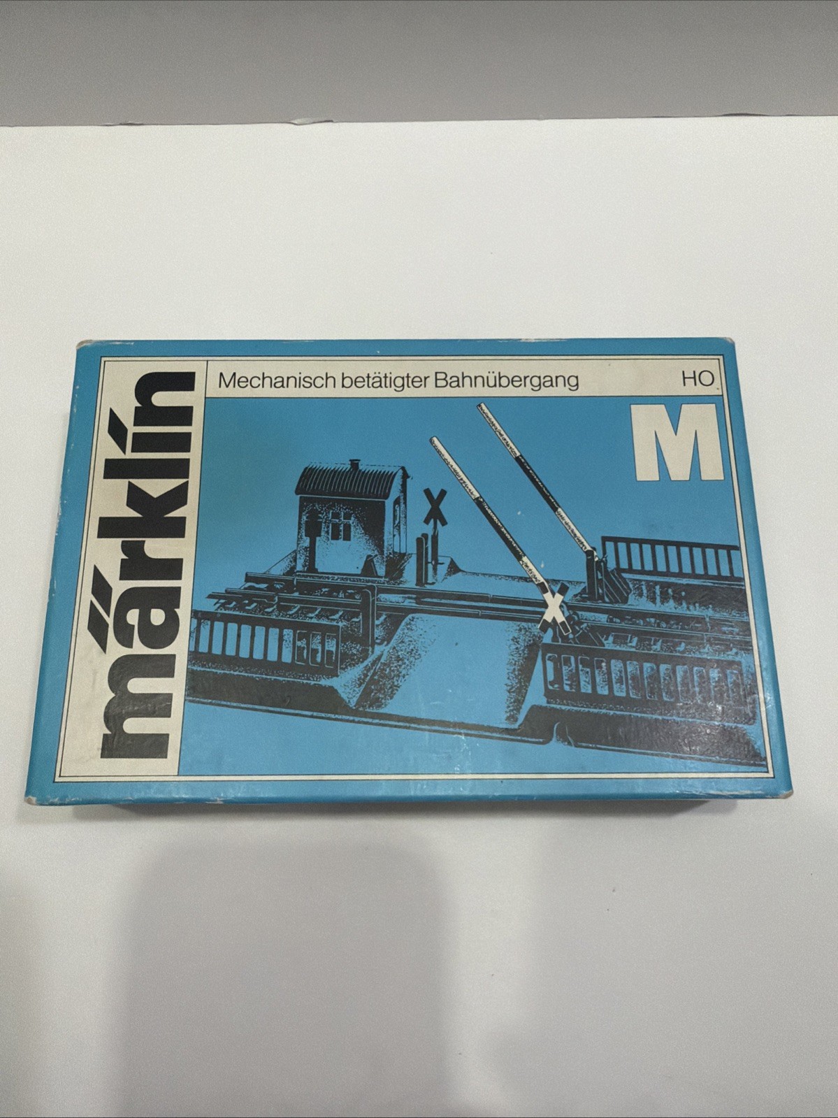 Marklin 7390 Mechanically Operated Grade Crossing Gate in Original Box HO NICE