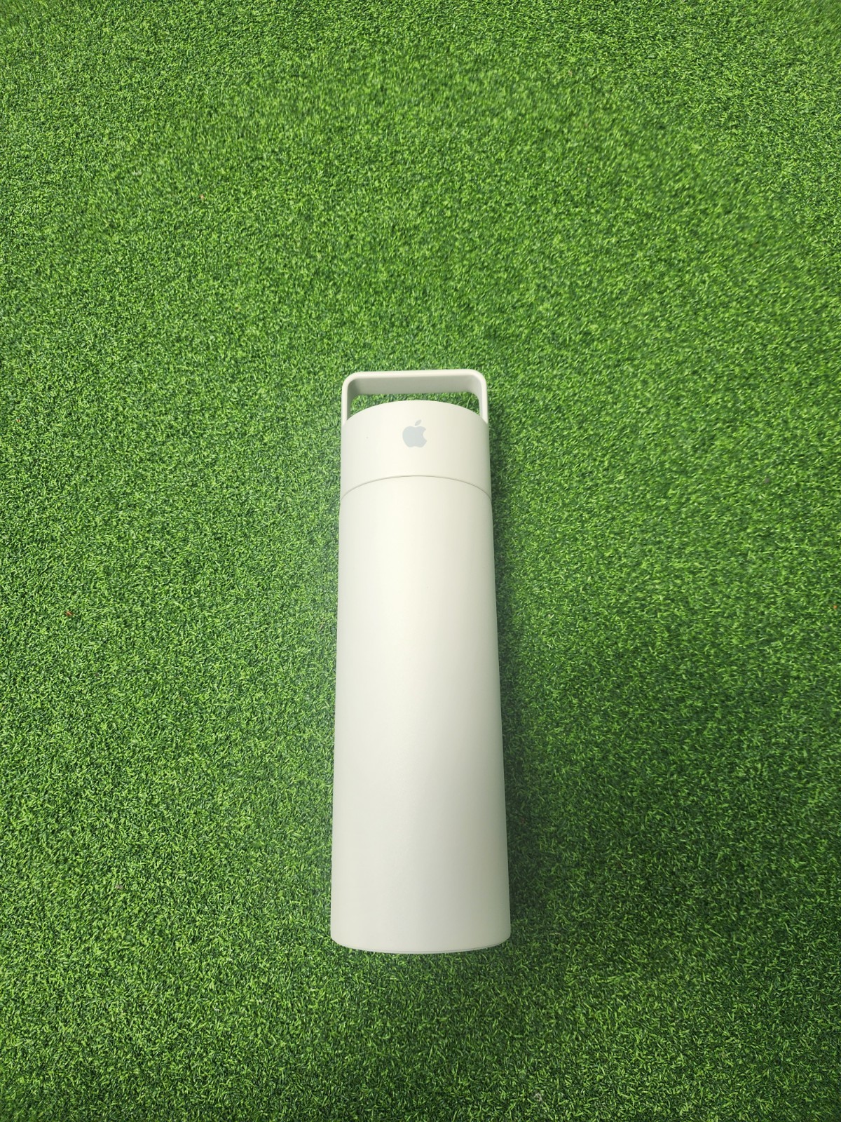 Apple Park Water Bottle 2026 WWDC Exclusive Stainless Steel 22oz Light Gray Apple Park Water Bottle 2026 WWDC Exclusive Stainless Steel 22oz Light Gray
